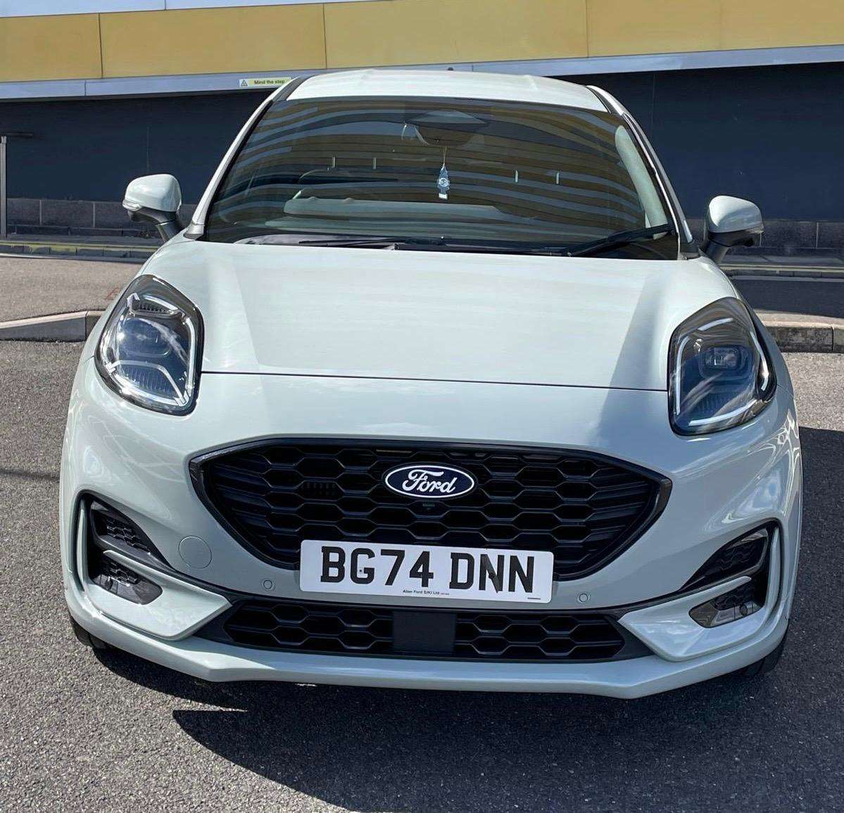 A 2024 FORD PUMA 1.0T EcoBoost MHEV ST-Line X SUV 5dr Petrol Hybrid DCT Euro 6 (s/s) (125 ps) A 2024 FORD PUMA 1.0T EcoBoost MHEV ST-Line X SUV 5dr Petrol Hybrid DCT Euro 6 (s/s) (125 ps)