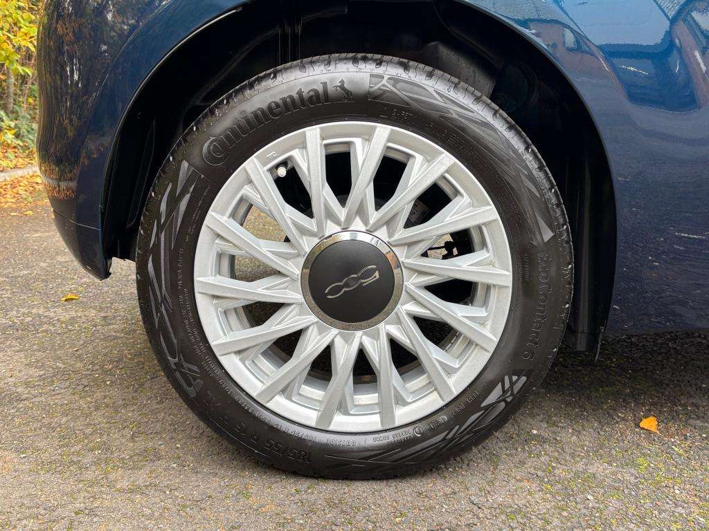 2023 FIAT 500 2023 FIAT 500