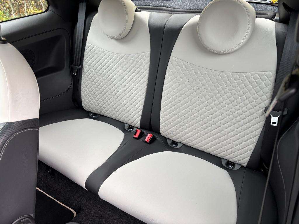 2023 FIAT 500 2023 FIAT 500