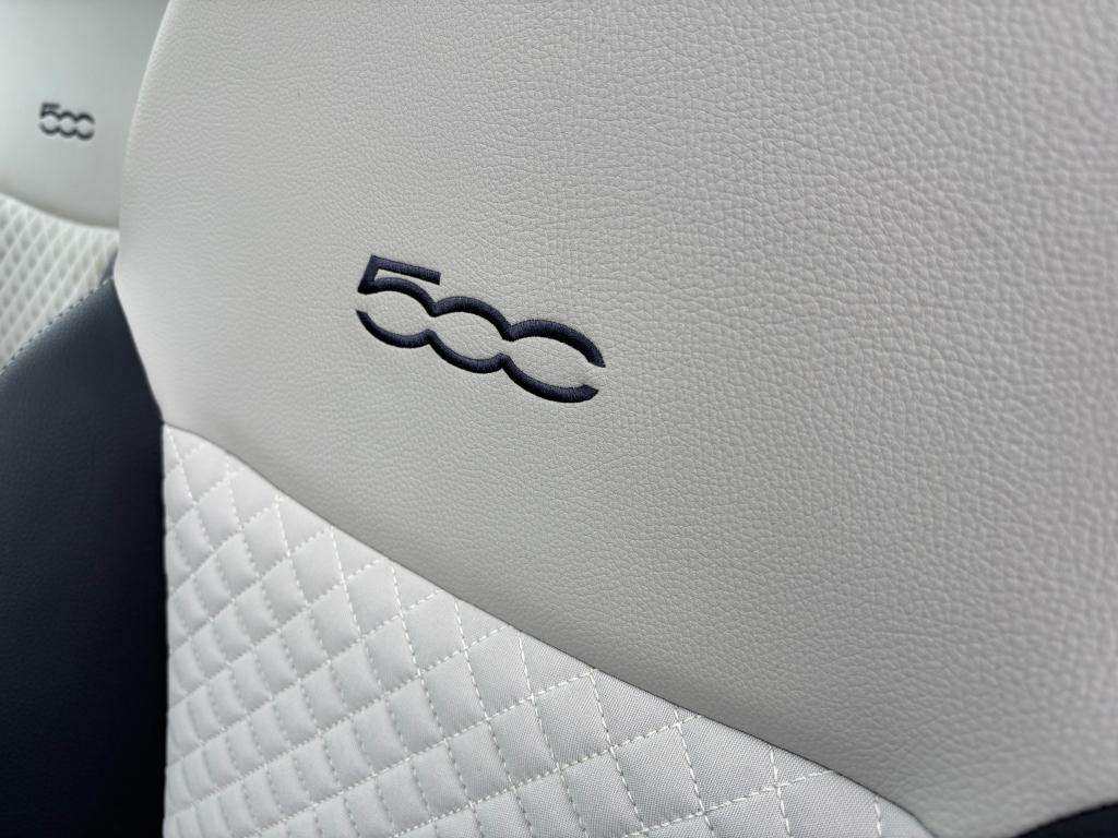 2023 FIAT 500 2023 FIAT 500