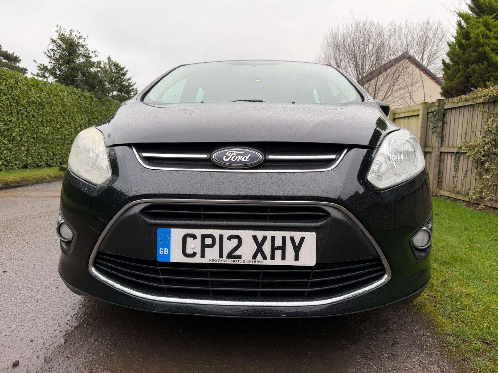 A 2012 FORD C-MAX 1.6 Zetec Euro 5 5dr A 2012 FORD C-MAX 1.6 Zetec Euro 5 5dr