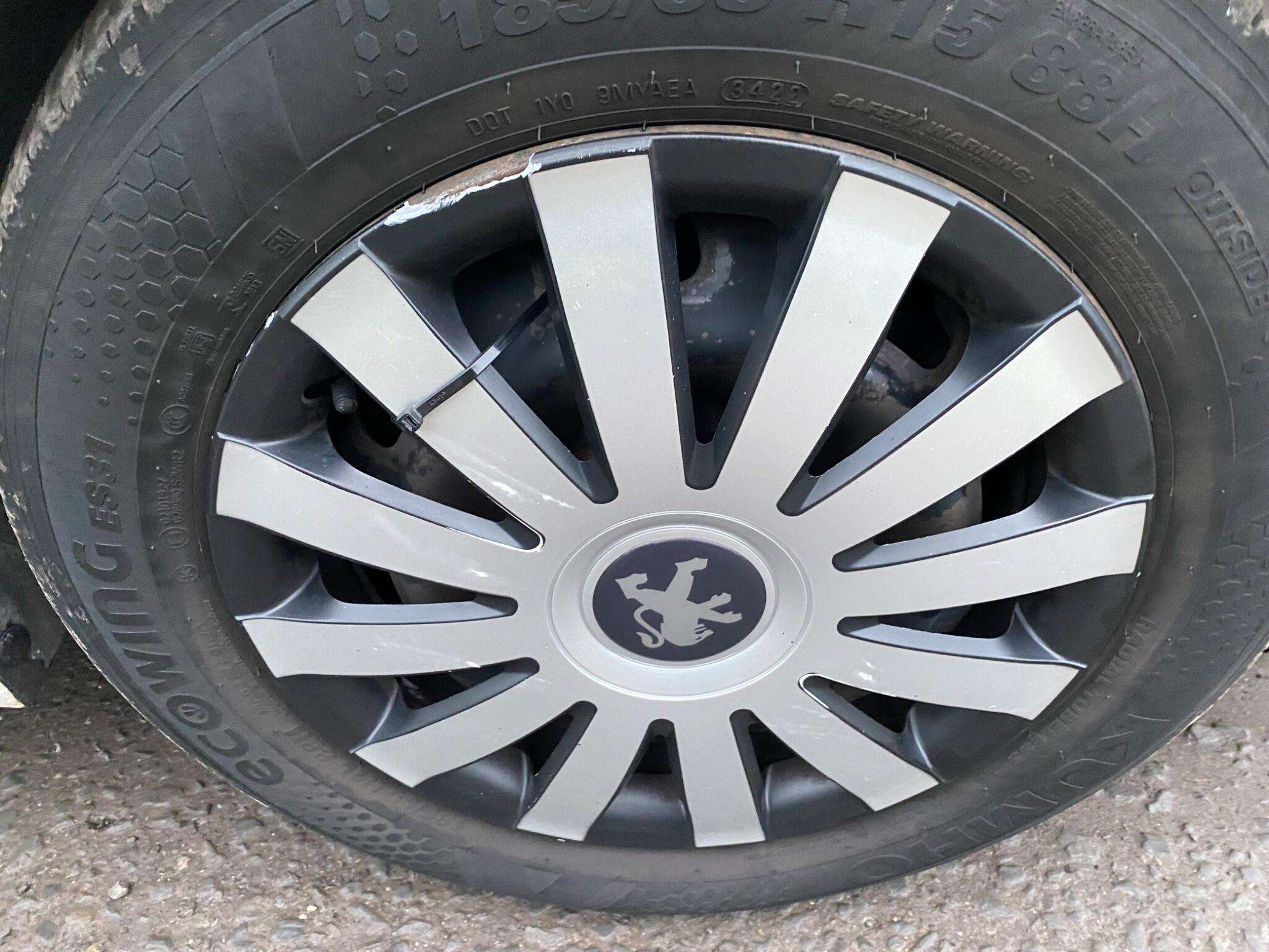 2014 PEUGEOT 208 2014 PEUGEOT 208