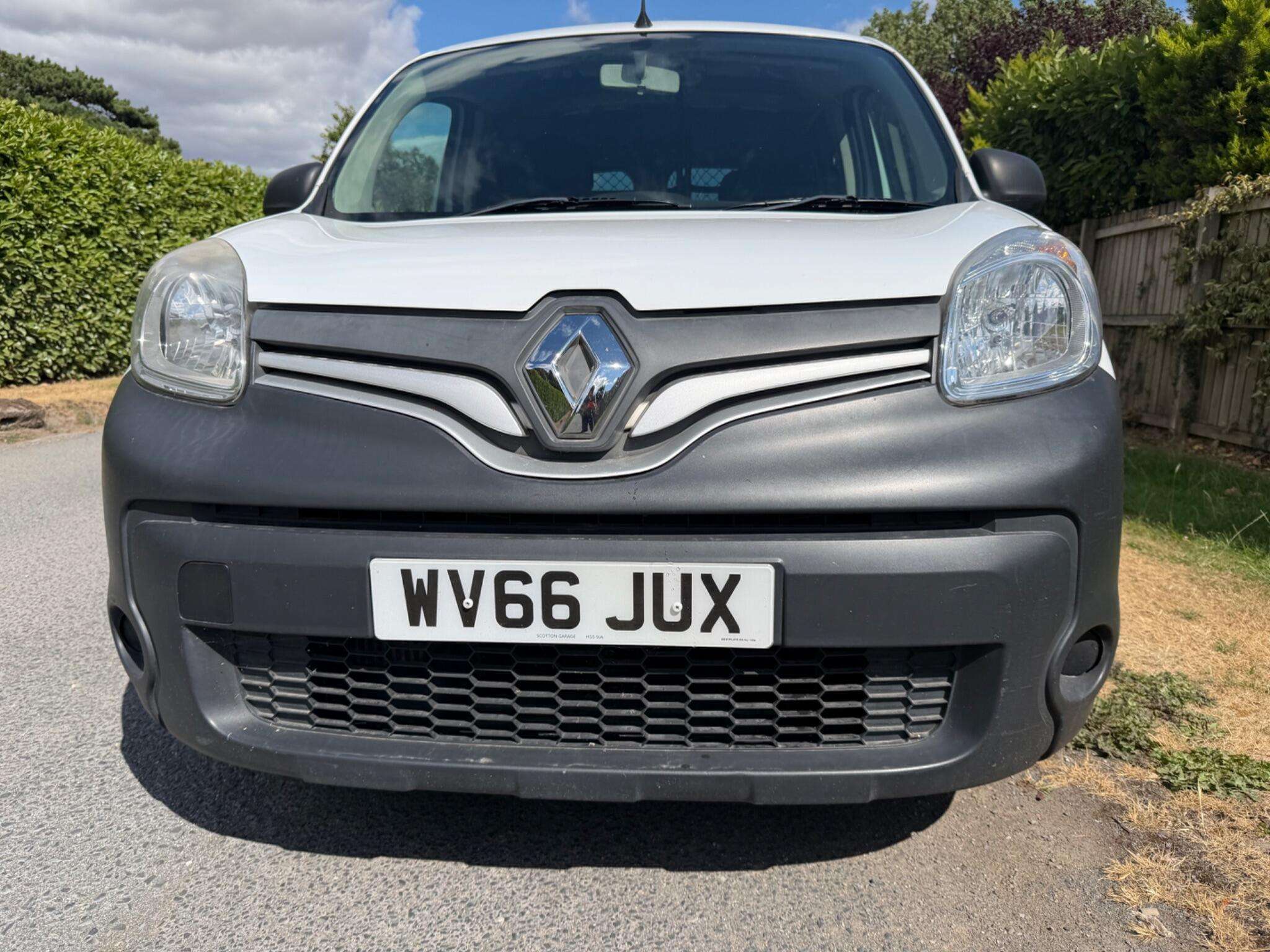 A 2016 RENAULT KANGOO 1.5 dCi ENERGY ML19 Business MWB Euro 6 (s/s) 5dr A 2016 RENAULT KANGOO 1.5 dCi ENERGY ML19 Business MWB Euro 6 (s/s) 5dr