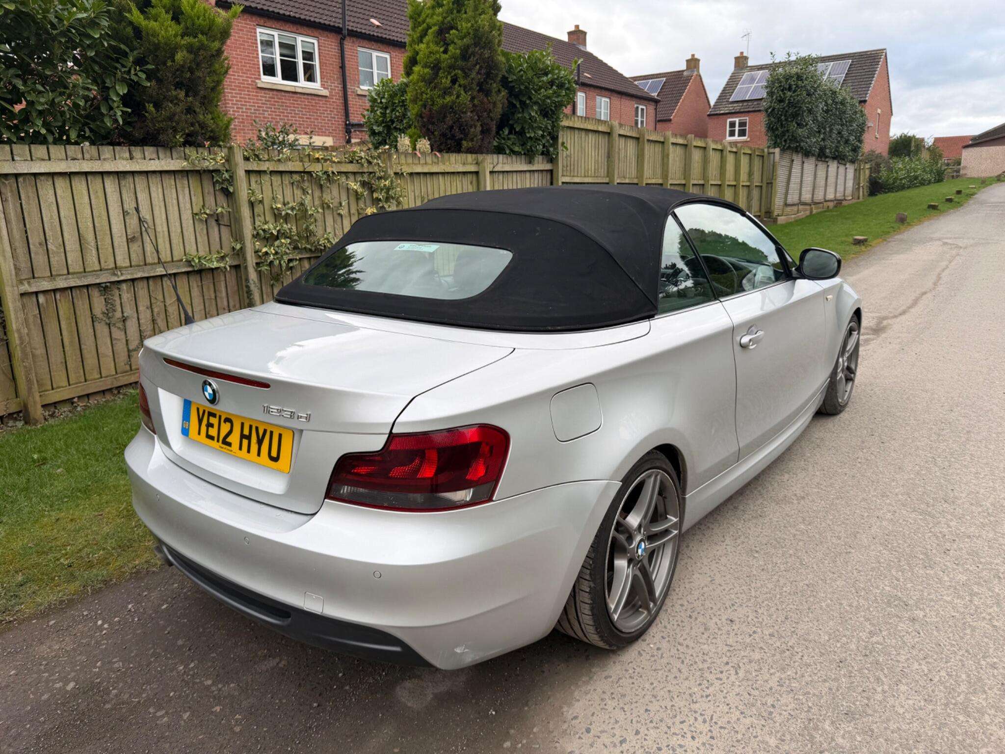 2012 BMW 1 SERIES 2012 BMW 1 SERIES