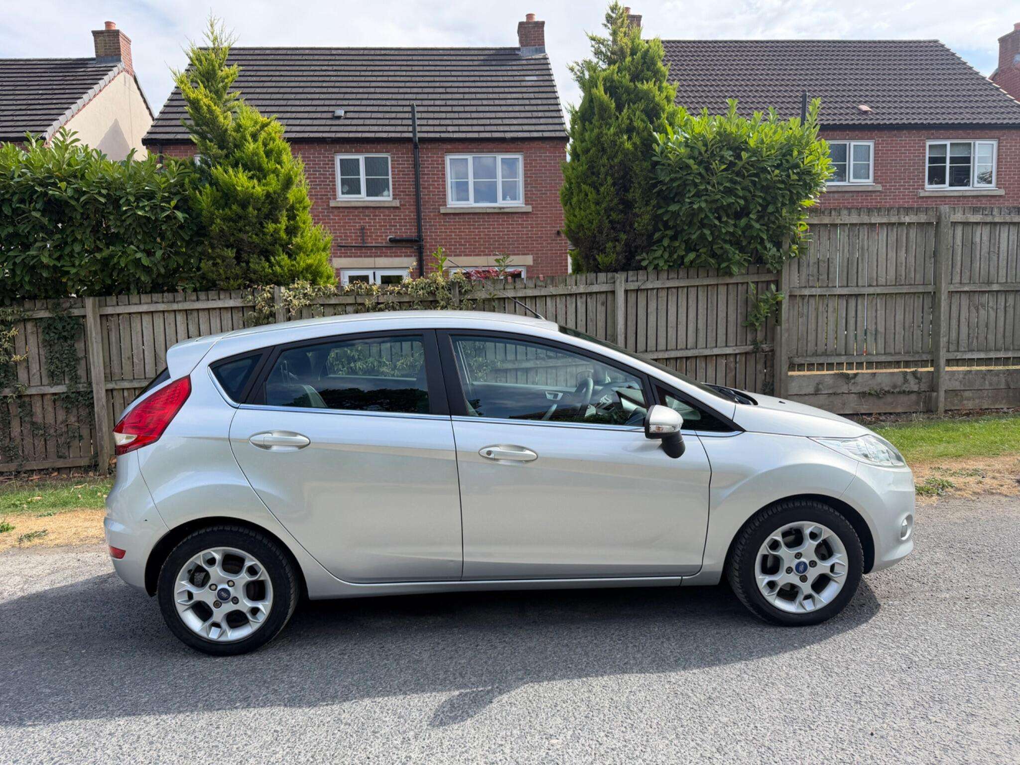 A 2012 FORD FIESTA 1.25 Zetec 5dr A 2012 FORD FIESTA 1.25 Zetec 5dr