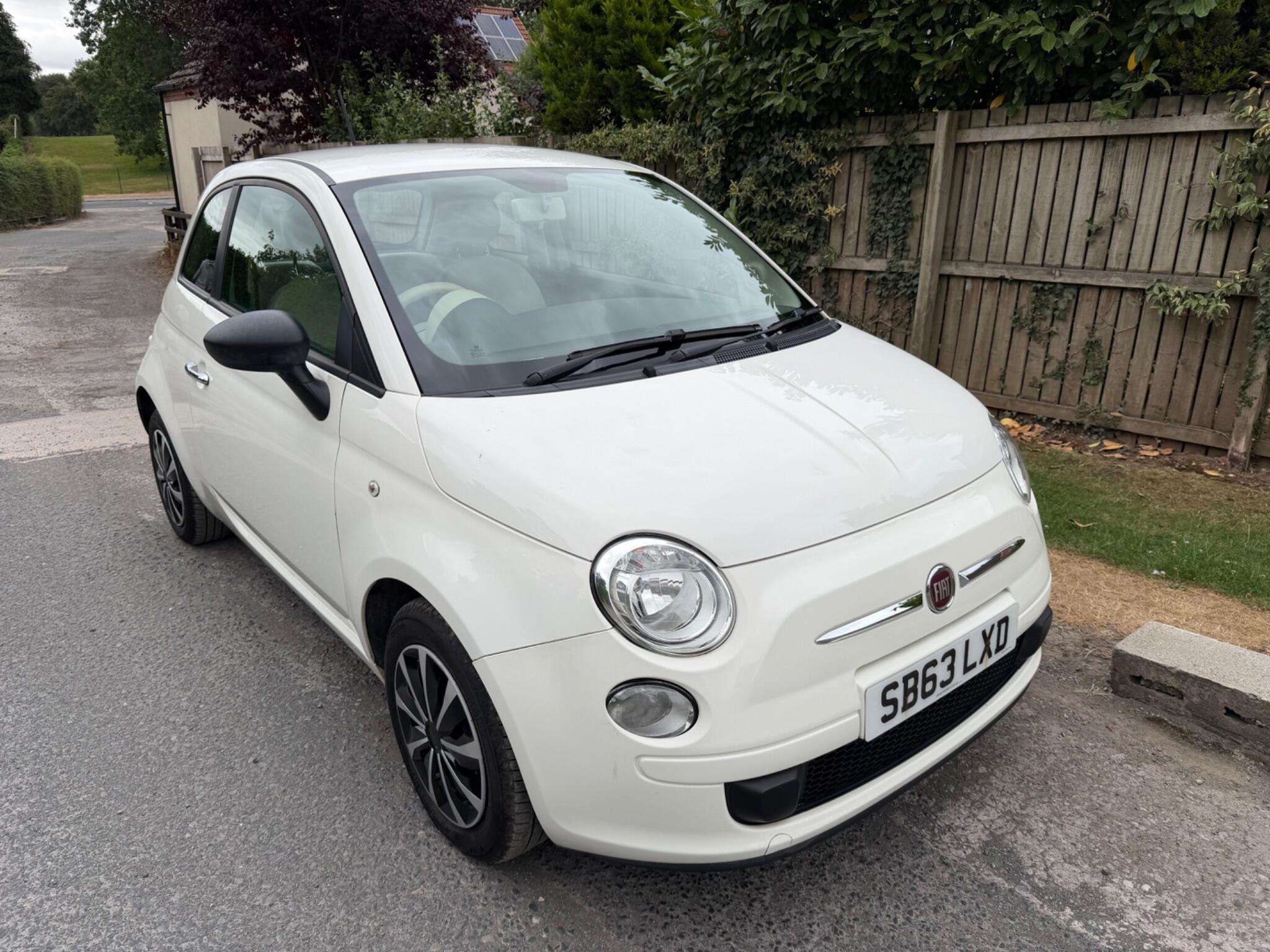 A 2013 FIAT 500 1.2 Pop Euro 6 (s/s) 3dr A 2013 FIAT 500 1.2 Pop Euro 6 (s/s) 3dr