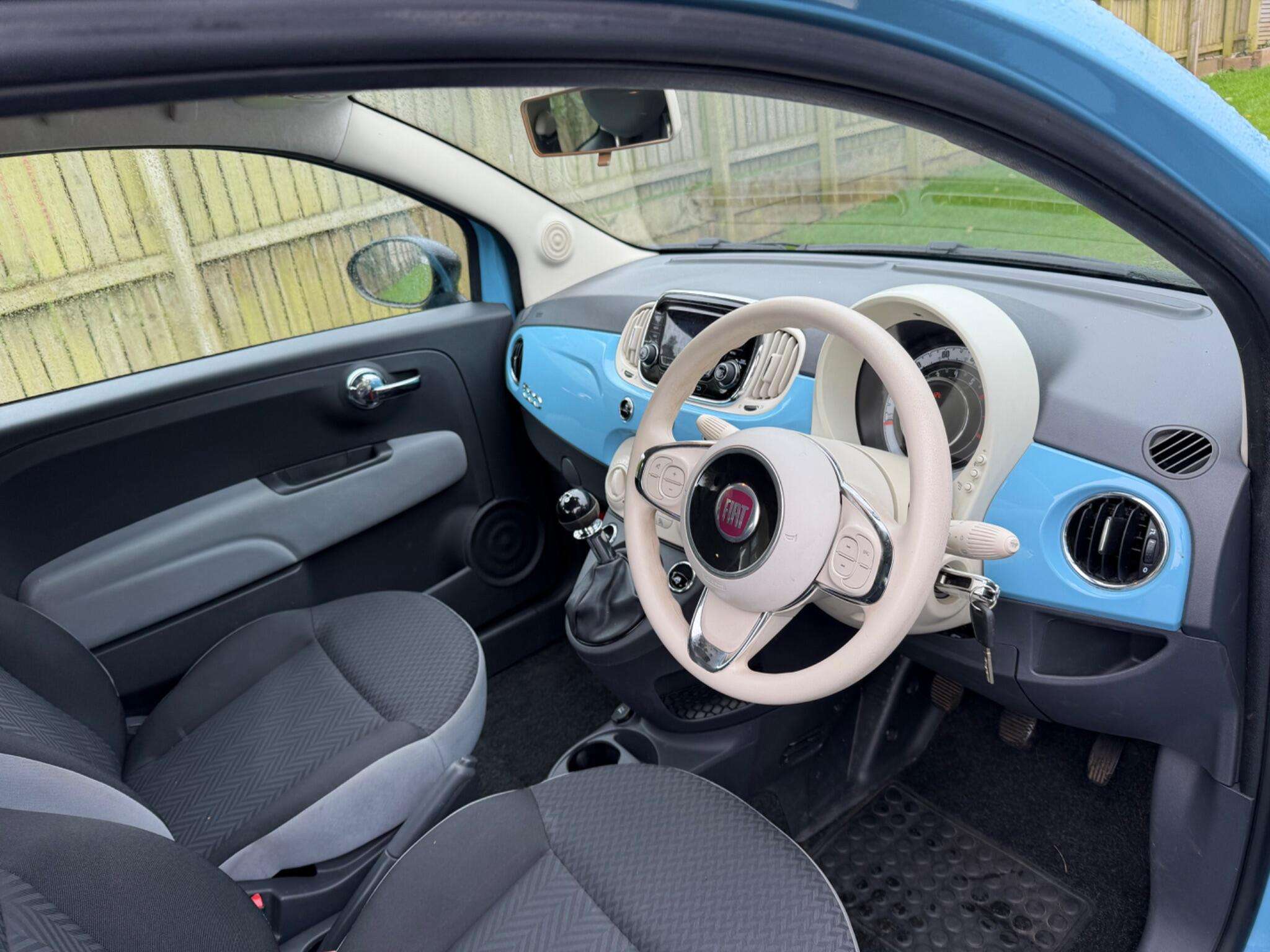 2017 FIAT 500 2017 FIAT 500