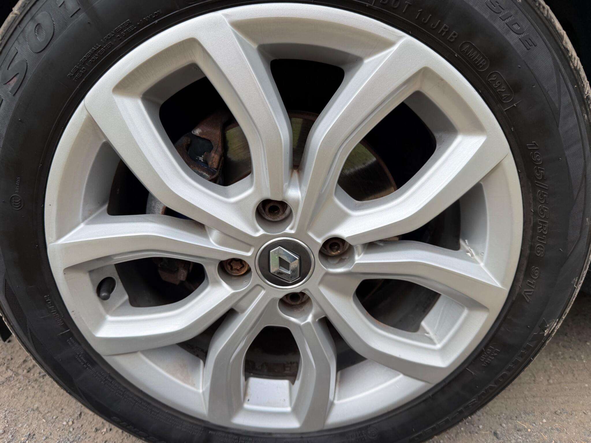 2017 RENAULT CLIO 2017 RENAULT CLIO