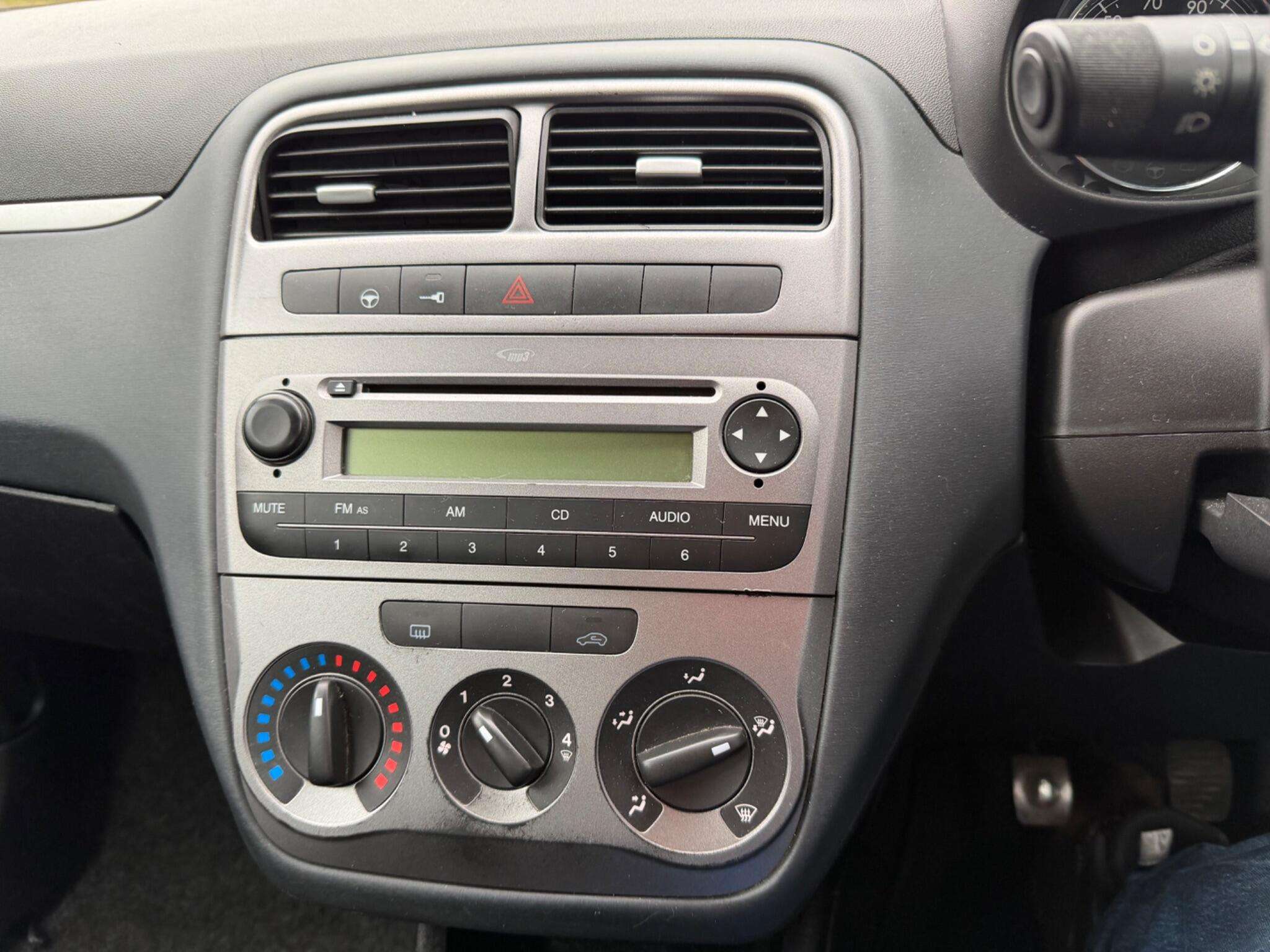 2013 FIAT PUNTO 2013 FIAT PUNTO