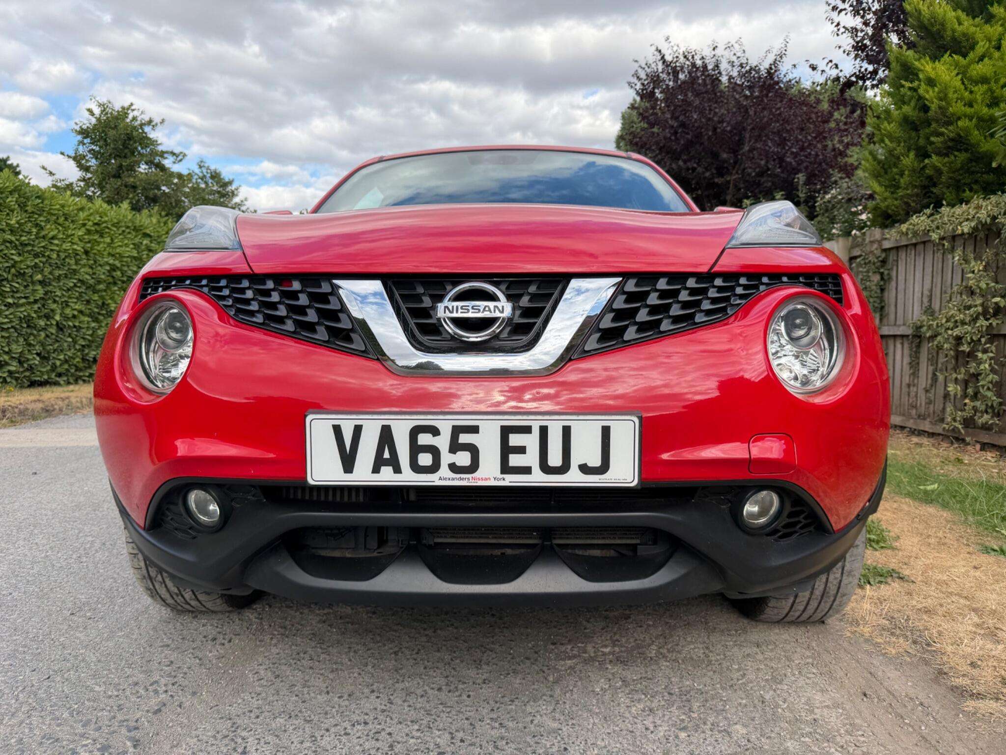 A 2016 NISSAN JUKE 1.5 dCi Tekna Euro 6 (s/s) 5dr A 2016 NISSAN JUKE 1.5 dCi Tekna Euro 6 (s/s) 5dr