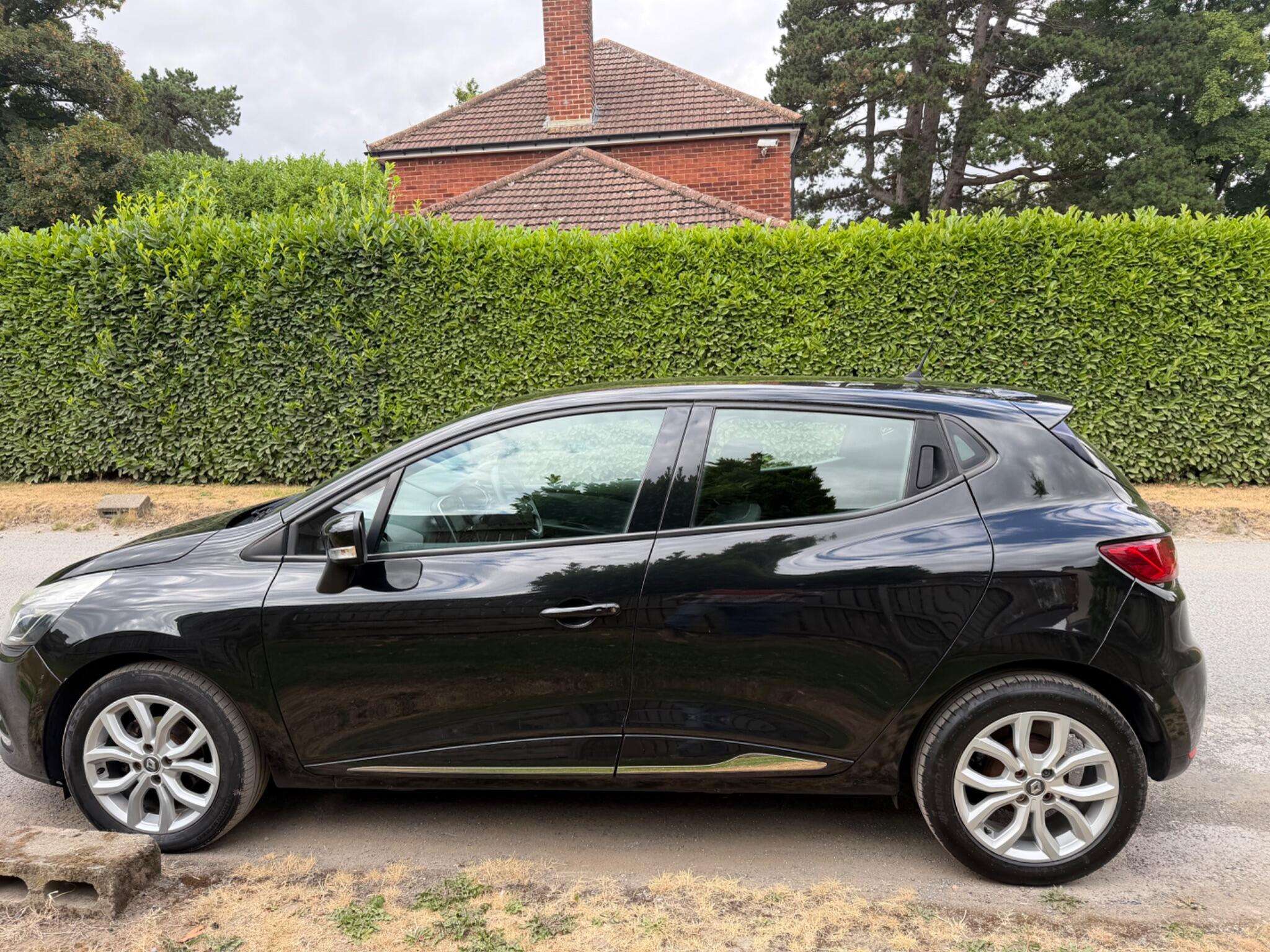 2017 RENAULT CLIO 2017 RENAULT CLIO