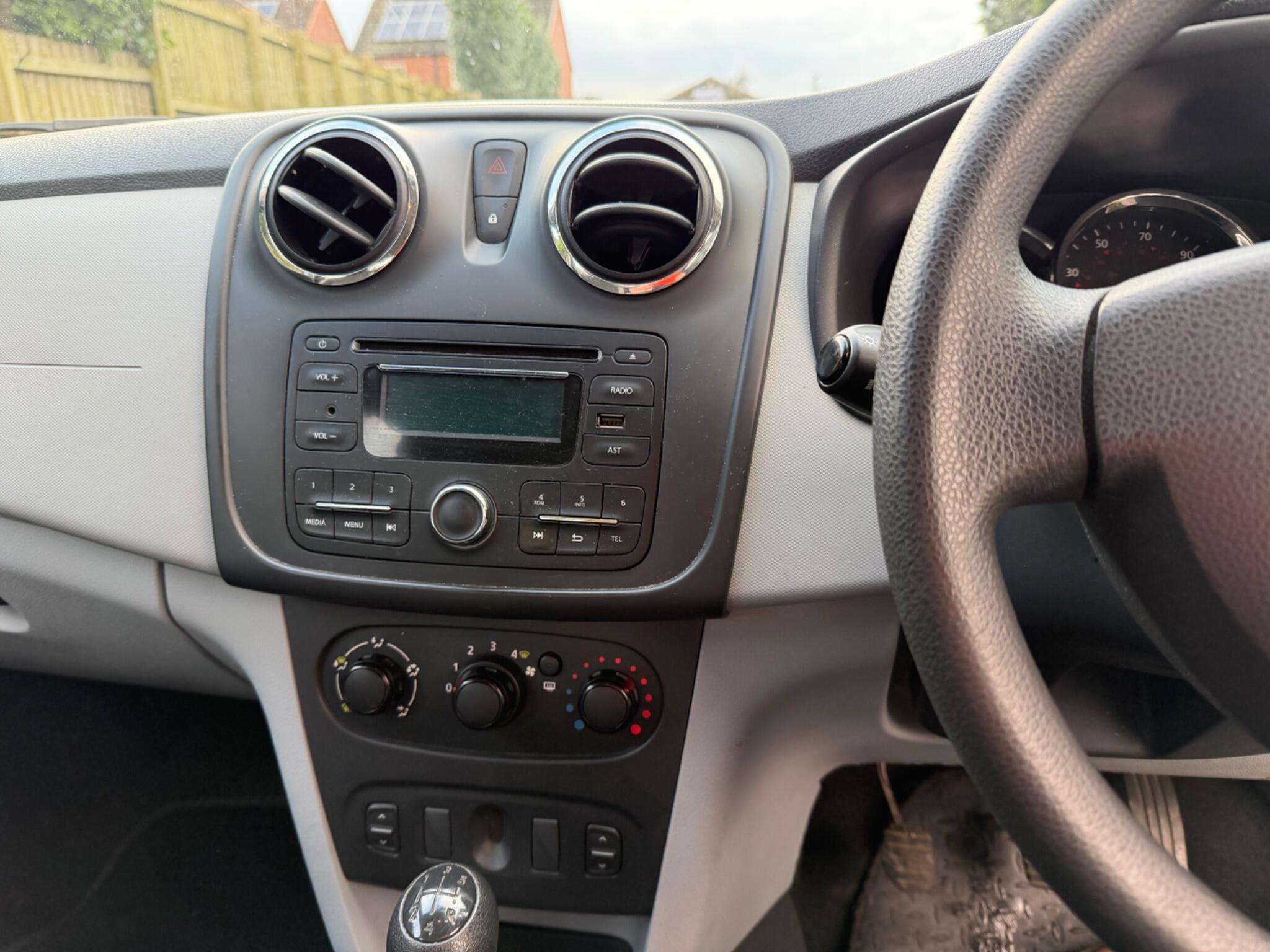 2013 DACIA SANDERO 2013 DACIA SANDERO