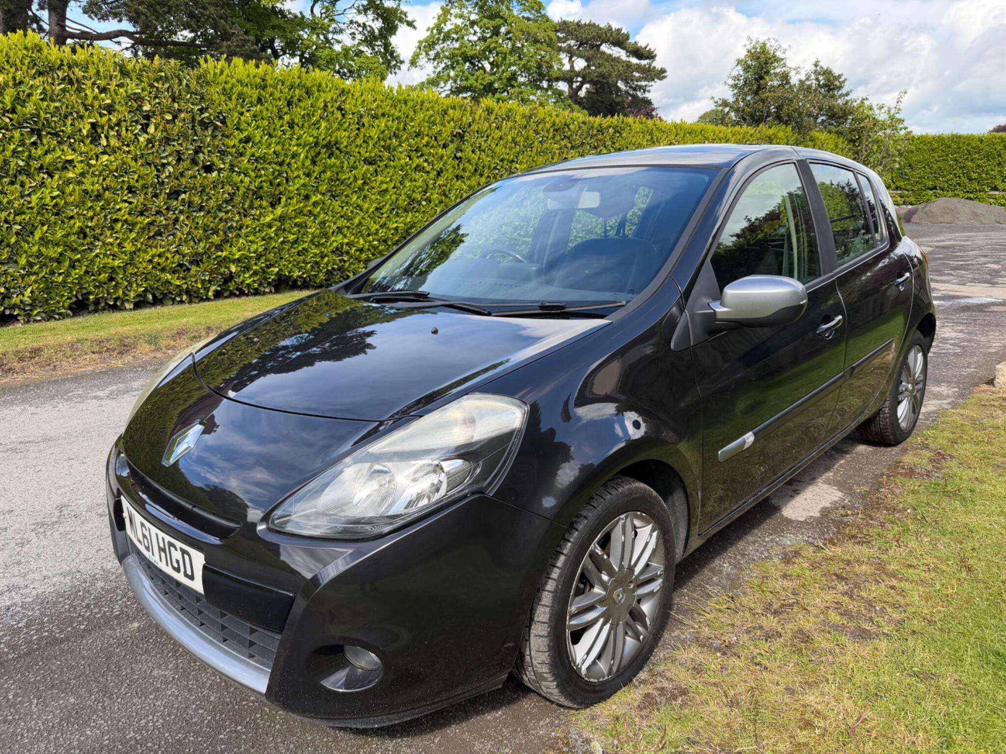 2011 RENAULT CLIO 2011 RENAULT CLIO