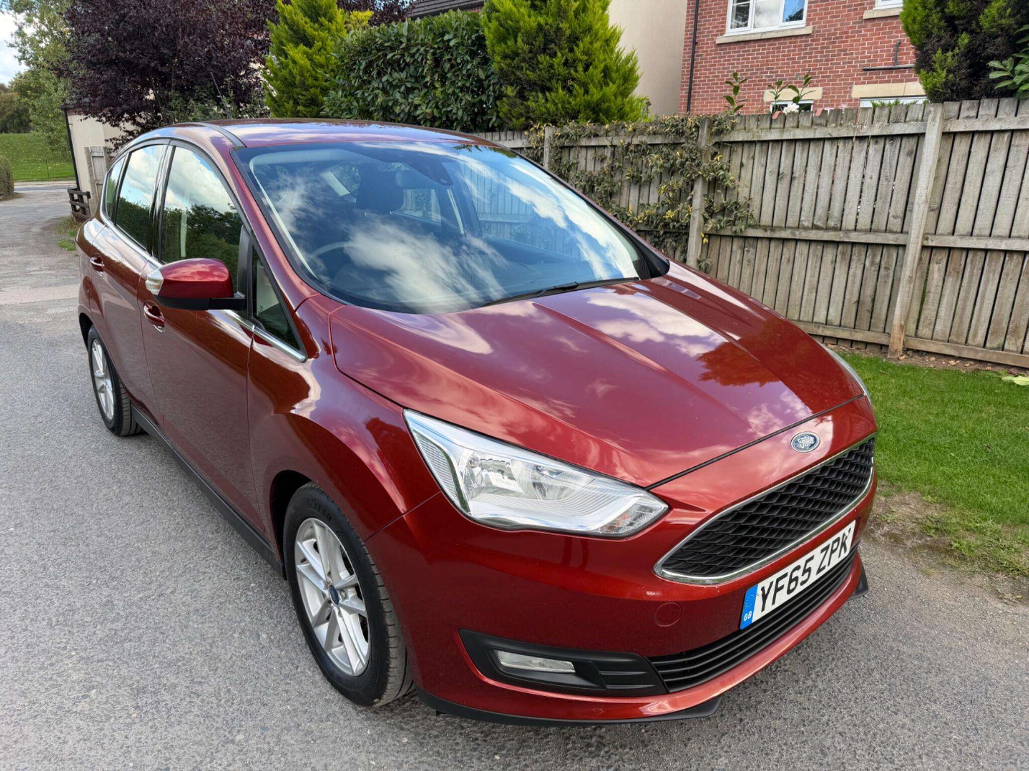 A 2015 FORD C-MAX 1.6 Ti-VCT Zetec Euro 6 5dr A 2015 FORD C-MAX 1.6 Ti-VCT Zetec Euro 6 5dr