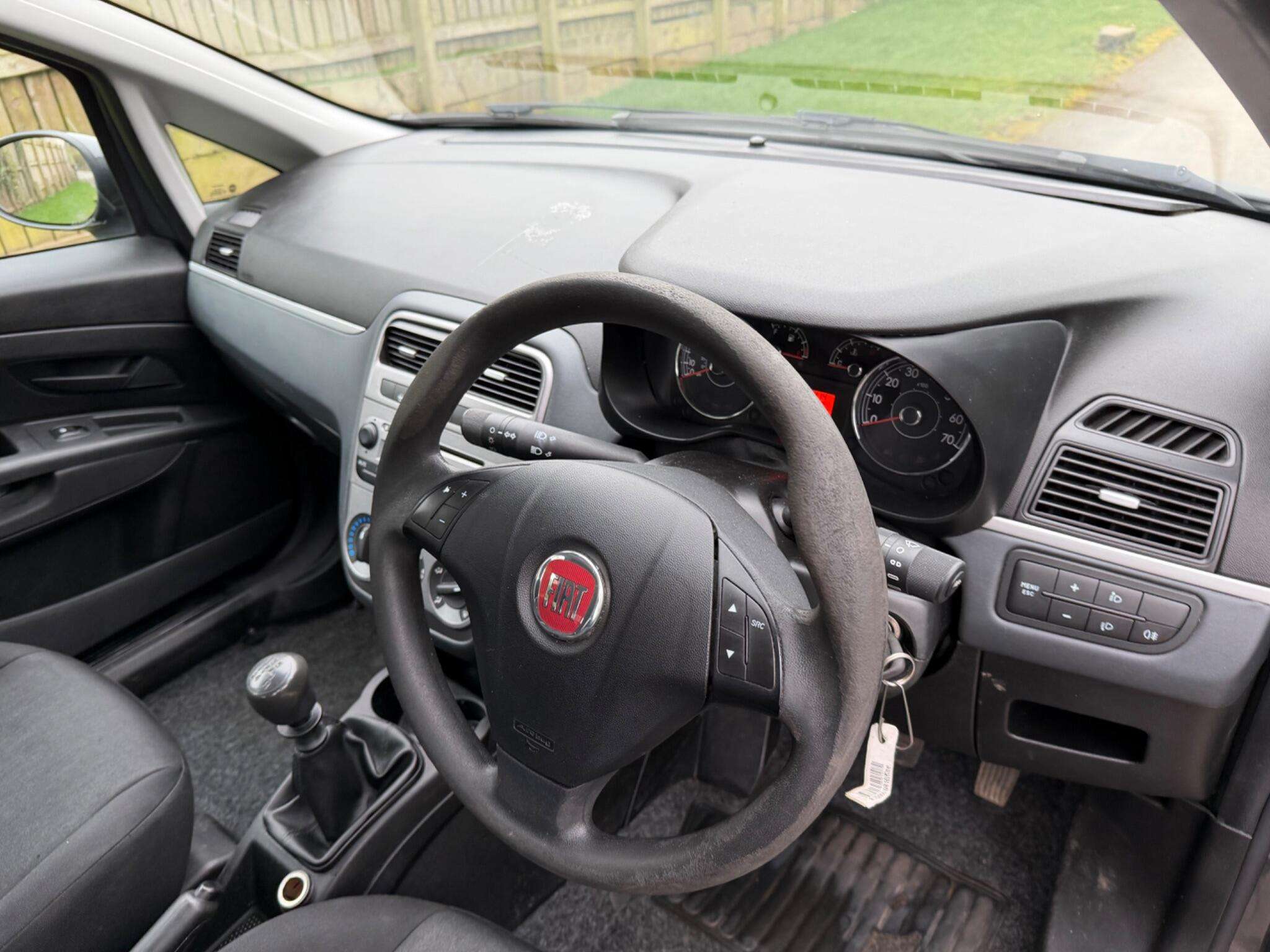 2013 FIAT PUNTO 2013 FIAT PUNTO