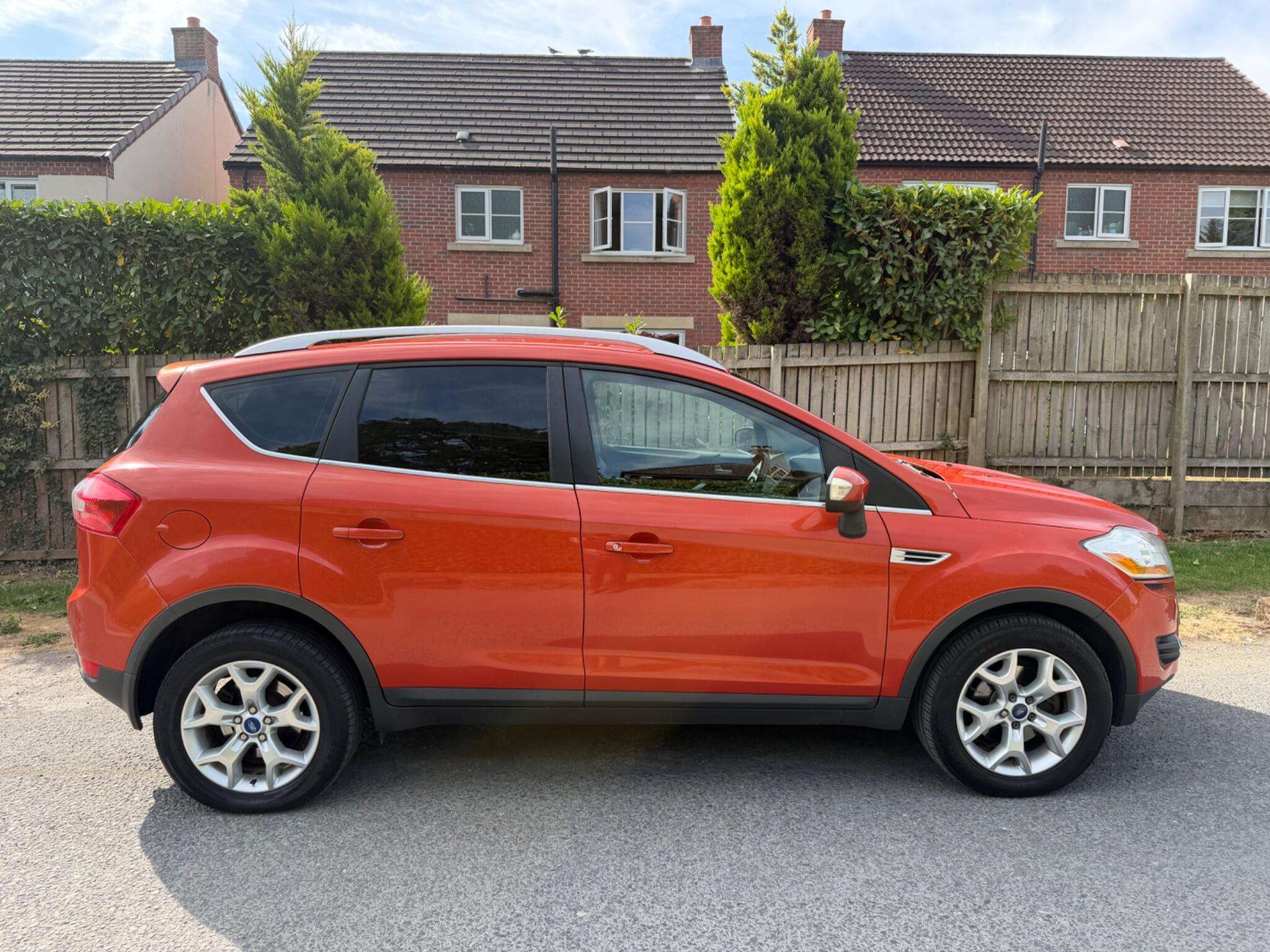 A 2012 FORD KUGA 2.0 TDCi Zetec Powershift AWD Euro 5 5dr A 2012 FORD KUGA 2.0 TDCi Zetec Powershift AWD Euro 5 5dr
