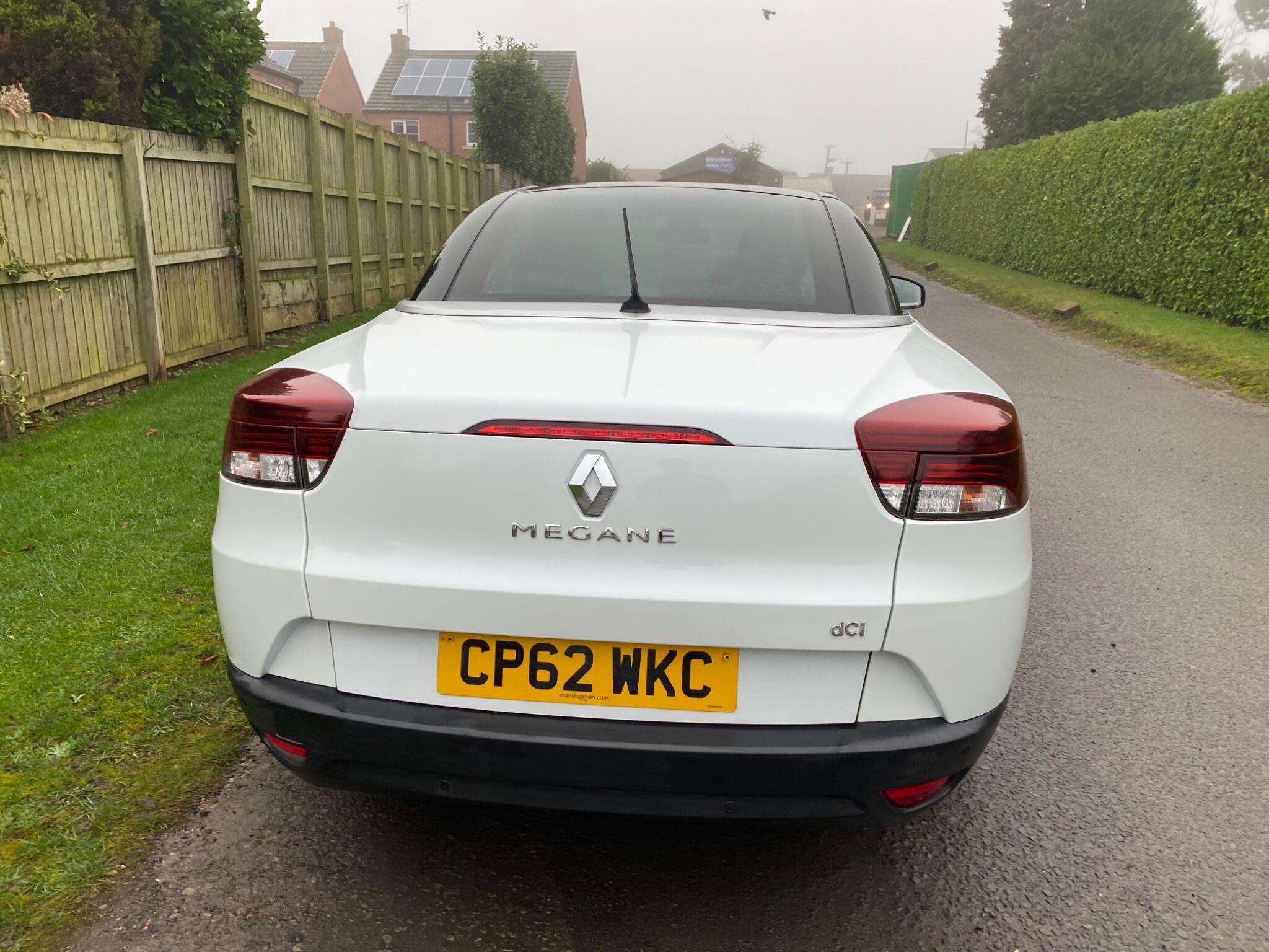 2012 RENAULT MEGANE 2012 RENAULT MEGANE