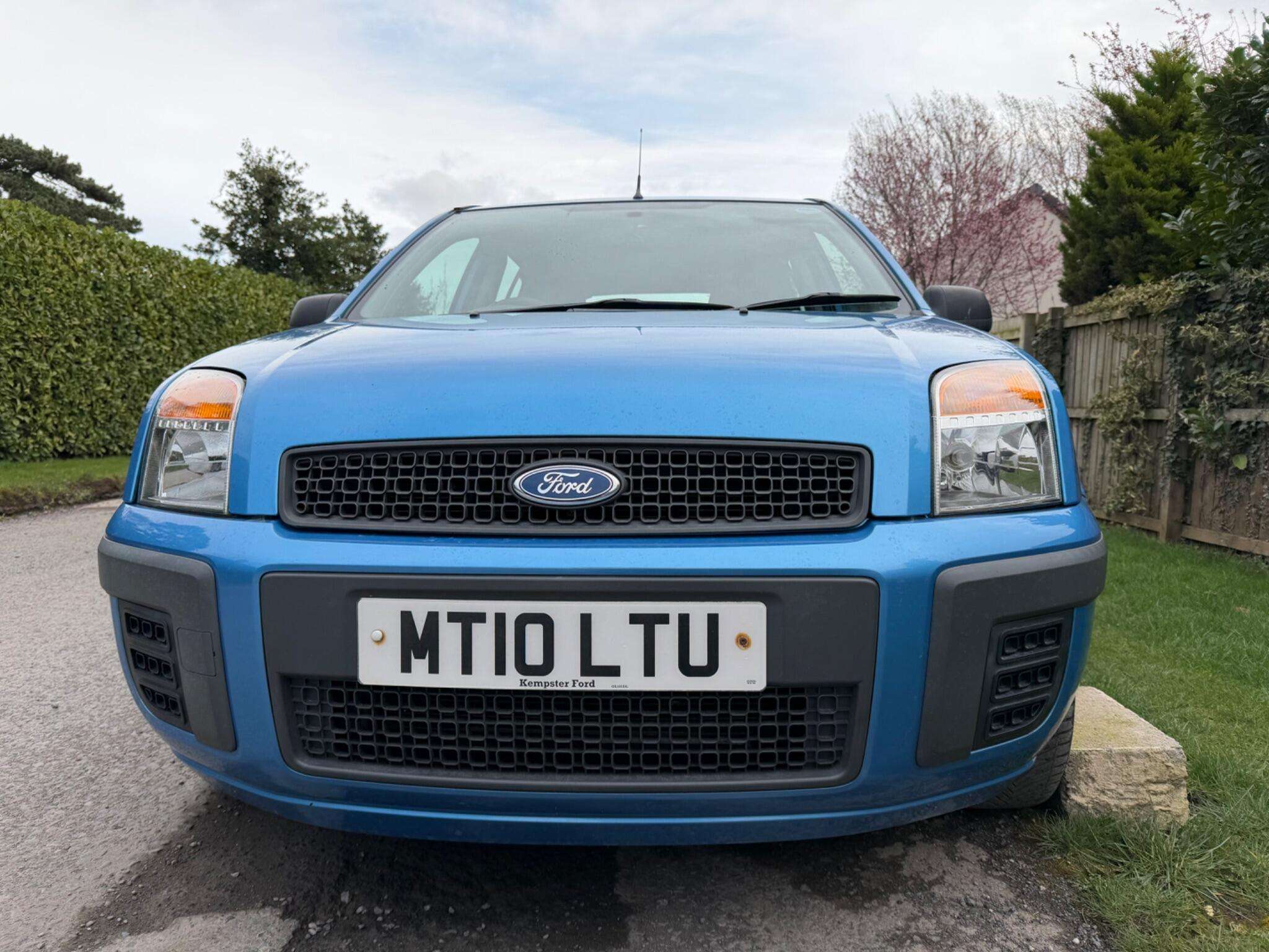 A 2010 FORD FUSION 1.4 TDCi Style + 5dr A 2010 FORD FUSION 1.4 TDCi Style + 5dr