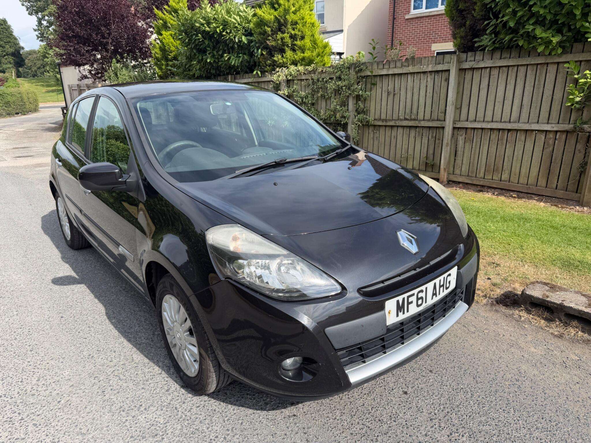 A 2011 RENAULT CLIO 1.2 Expression Euro 5 5dr A 2011 RENAULT CLIO 1.2 Expression Euro 5 5dr