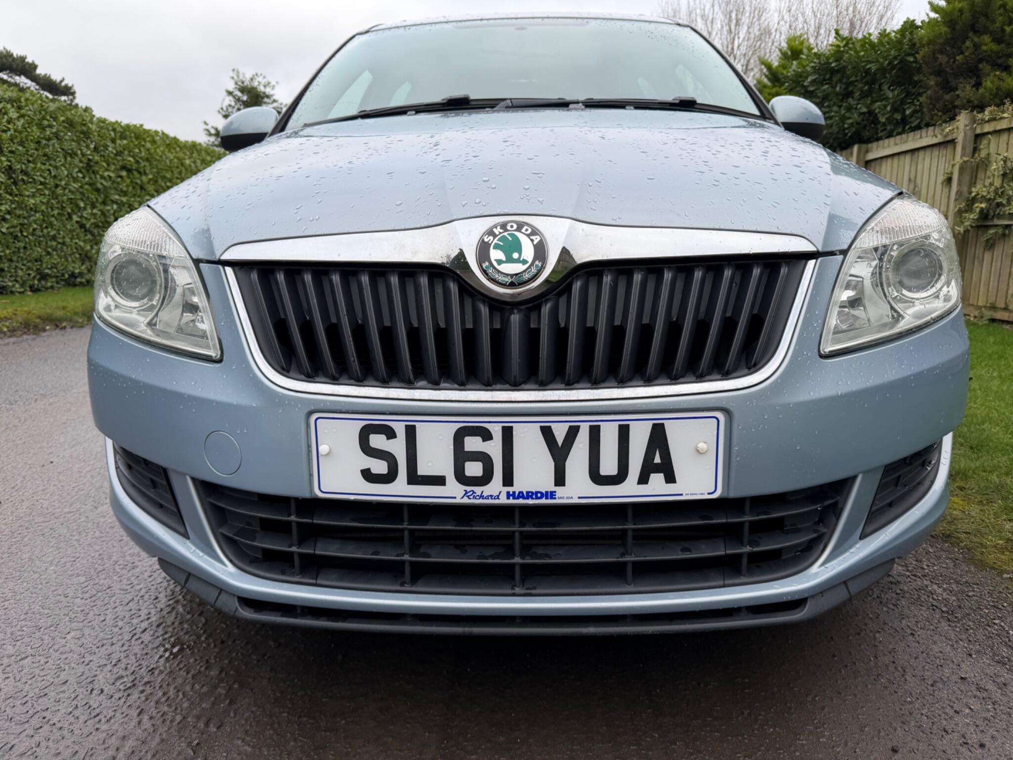A 2011 SKODA ROOMSTER 1.6 TDI SE Plus MPV 5dr Diesel Manual Euro 5 (105 ps) A 2011 SKODA ROOMSTER 1.6 TDI SE Plus MPV 5dr Diesel Manual Euro 5 (105 ps)