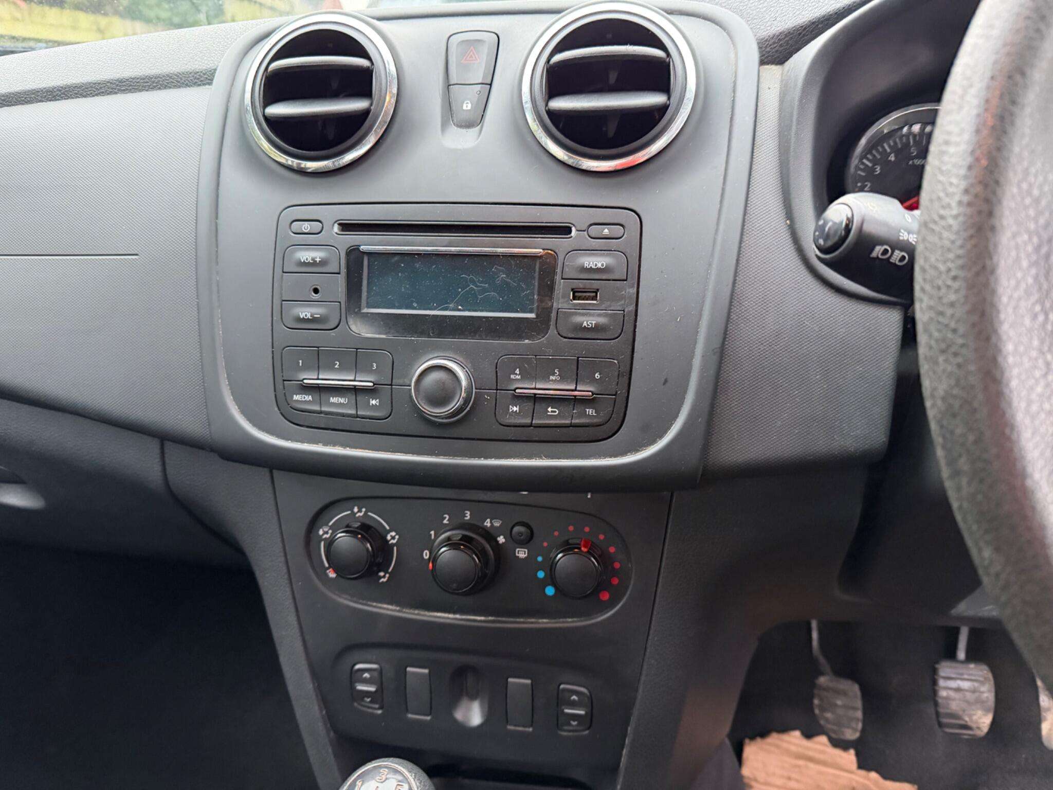 2015 DACIA SANDERO 2015 DACIA SANDERO