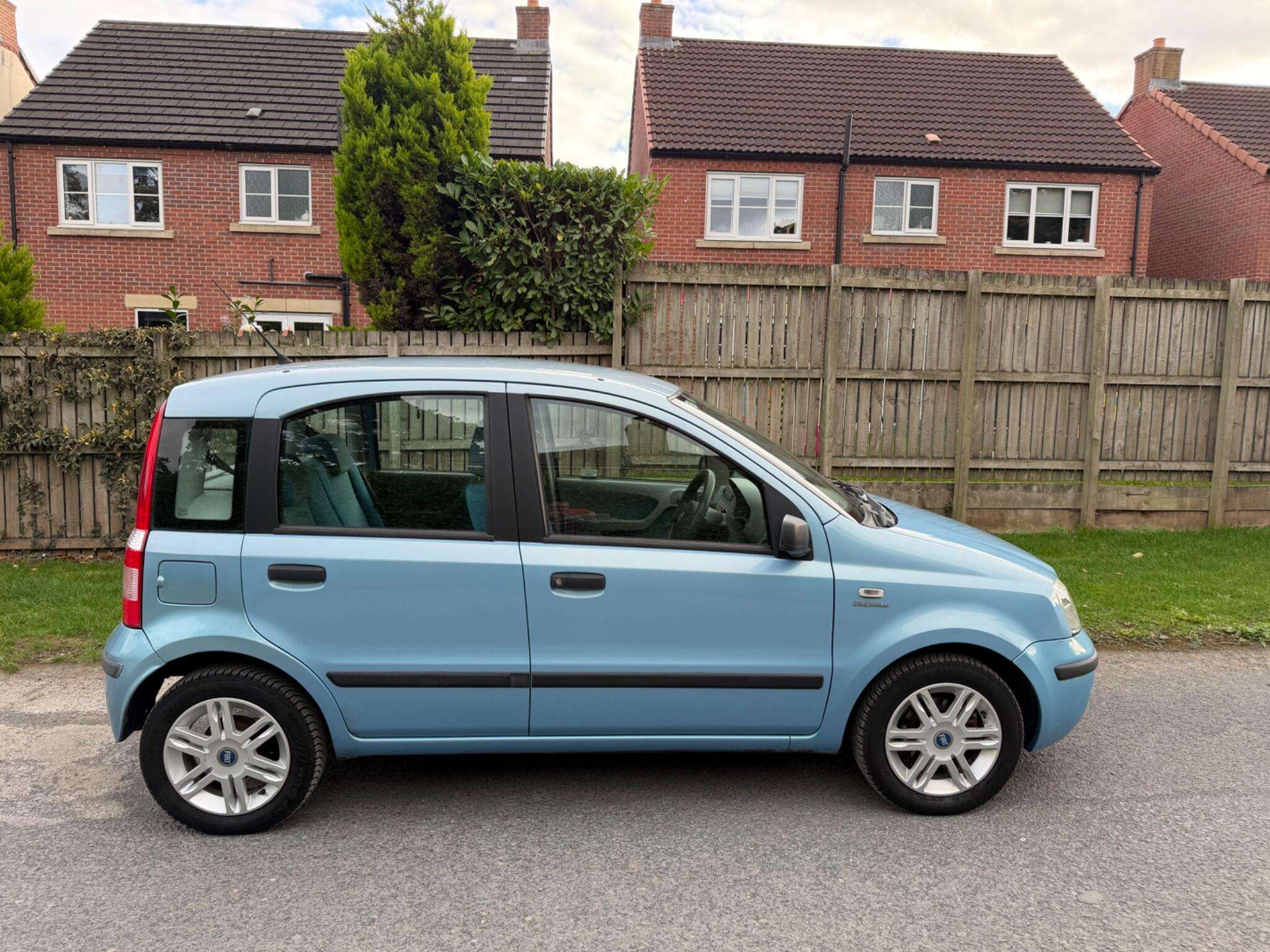 A 2006 FIAT PANDA 1.2 Eleganza 5dr A 2006 FIAT PANDA 1.2 Eleganza 5dr