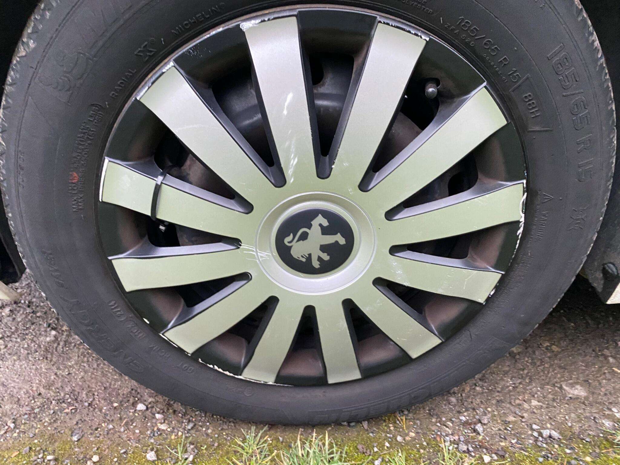 2014 PEUGEOT 208 2014 PEUGEOT 208