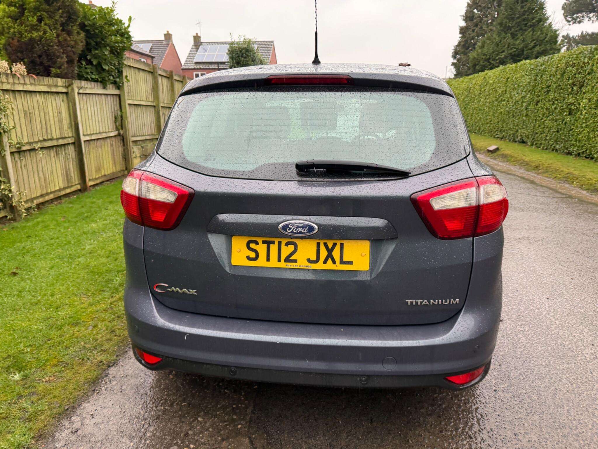 A 2012 FORD C-MAX 1.6 Titanium Euro 5 5dr A 2012 FORD C-MAX 1.6 Titanium Euro 5 5dr