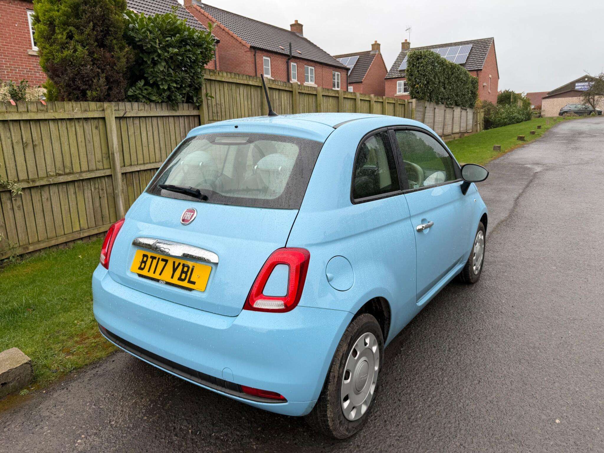 2017 FIAT 500 2017 FIAT 500