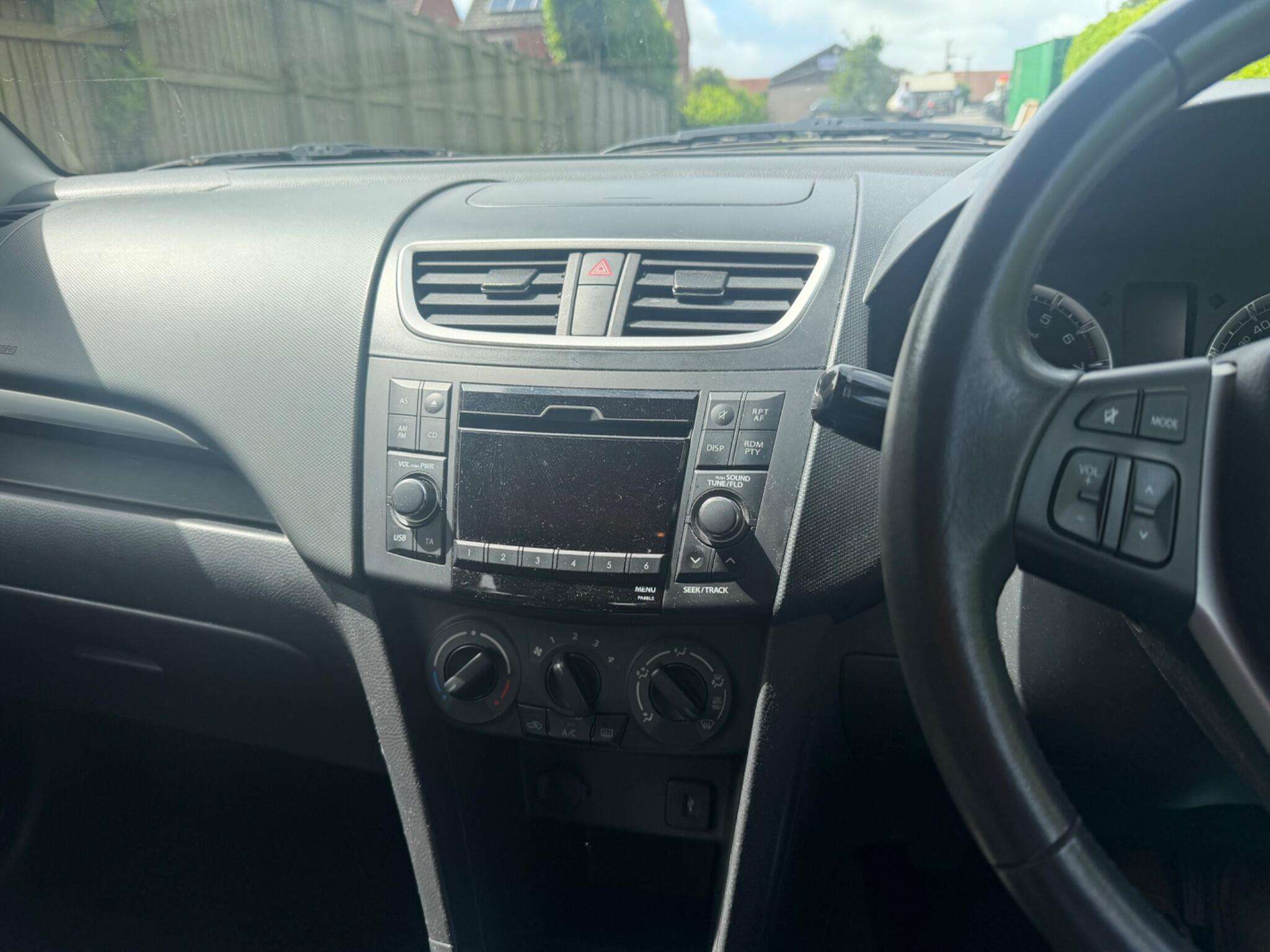 2012 SUZUKI SWIFT 2012 SUZUKI SWIFT