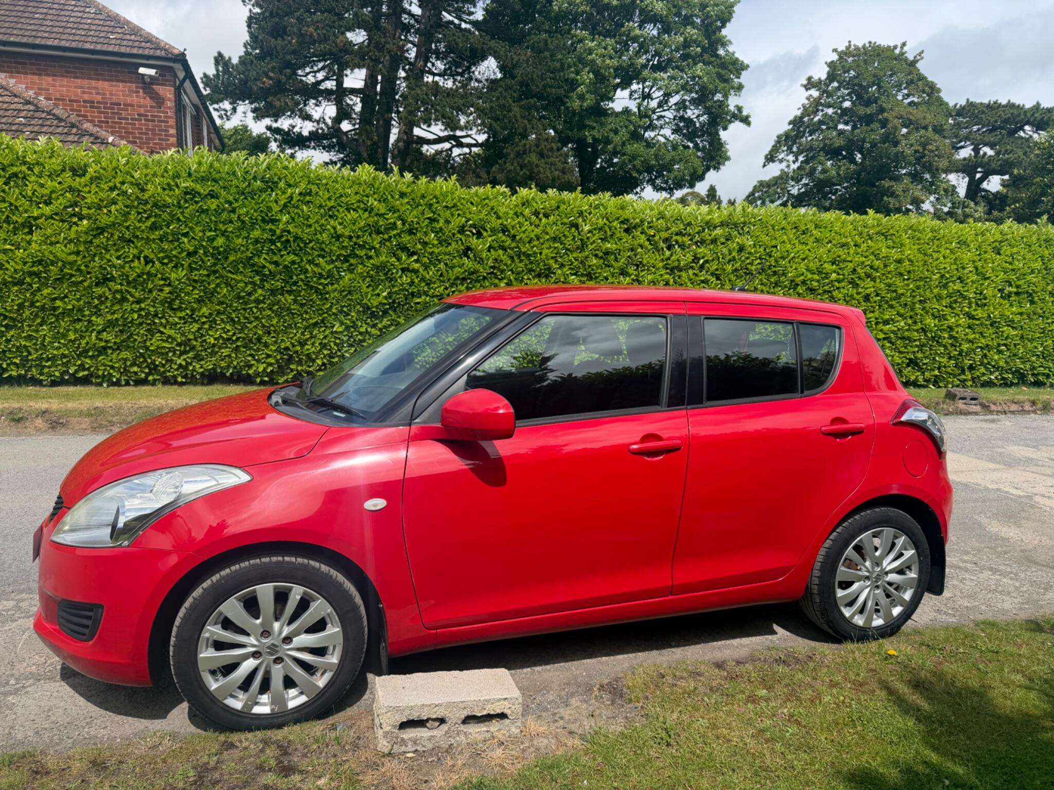 2012 SUZUKI SWIFT 2012 SUZUKI SWIFT