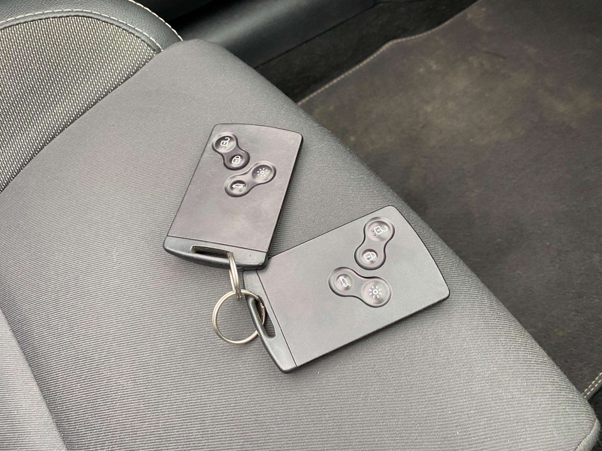 2012 RENAULT MEGANE 2012 RENAULT MEGANE