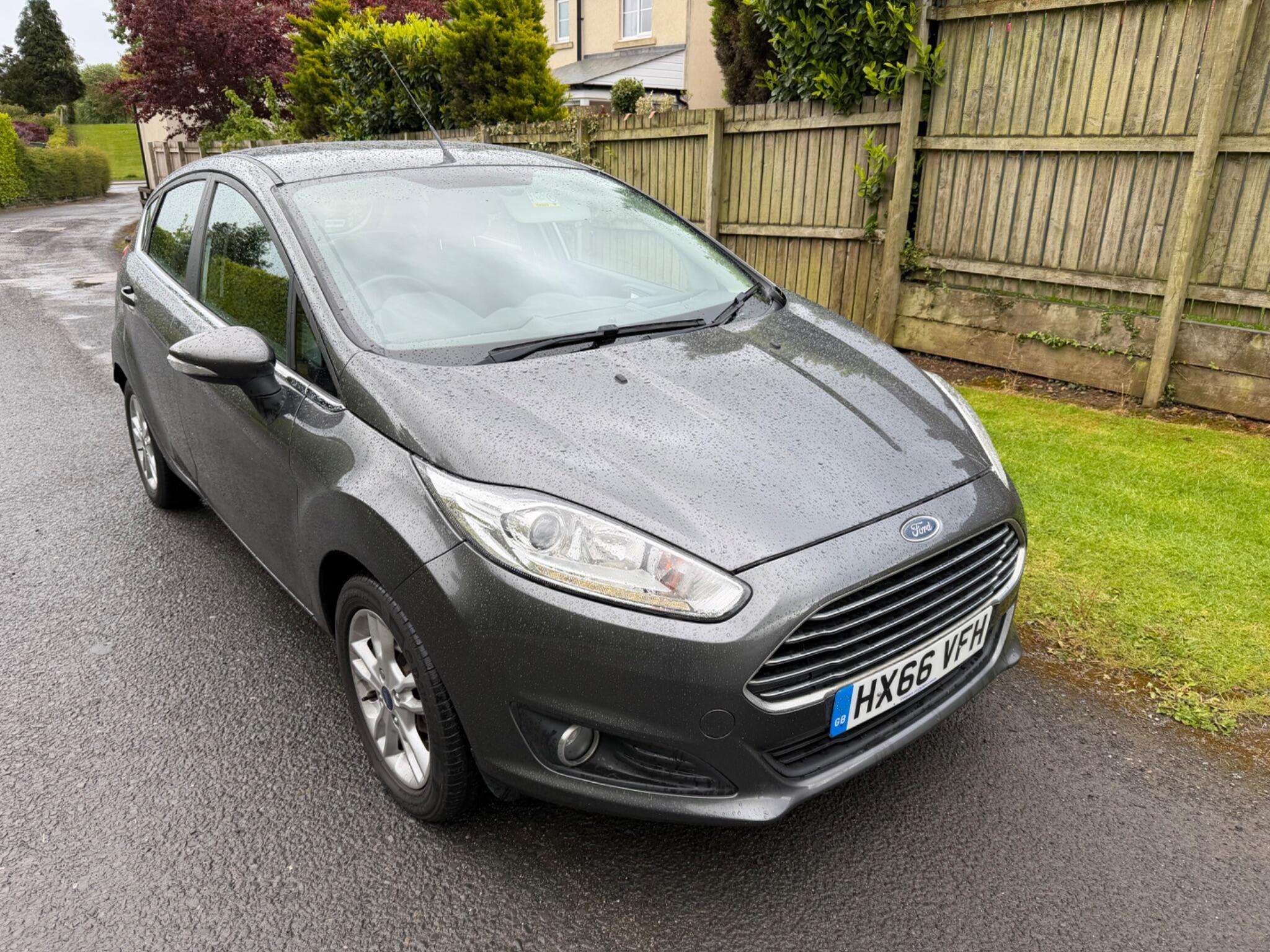 A 2016 FORD FIESTA 1.0T EcoBoost Zetec Euro 6 (s/s) 5dr A 2016 FORD FIESTA 1.0T EcoBoost Zetec Euro 6 (s/s) 5dr