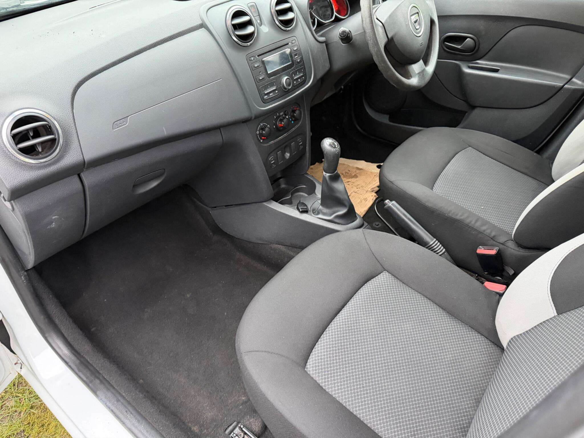 2015 DACIA SANDERO 2015 DACIA SANDERO