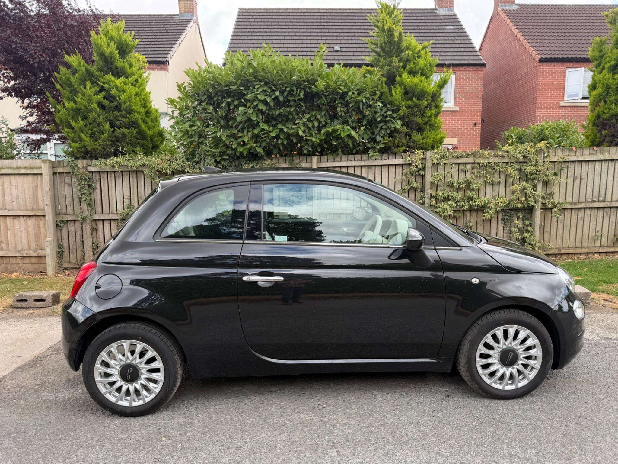 A 2020 FIAT 500 1.2 Lounge Euro 6 (s/s) 3dr A 2020 FIAT 500 1.2 Lounge Euro 6 (s/s) 3dr