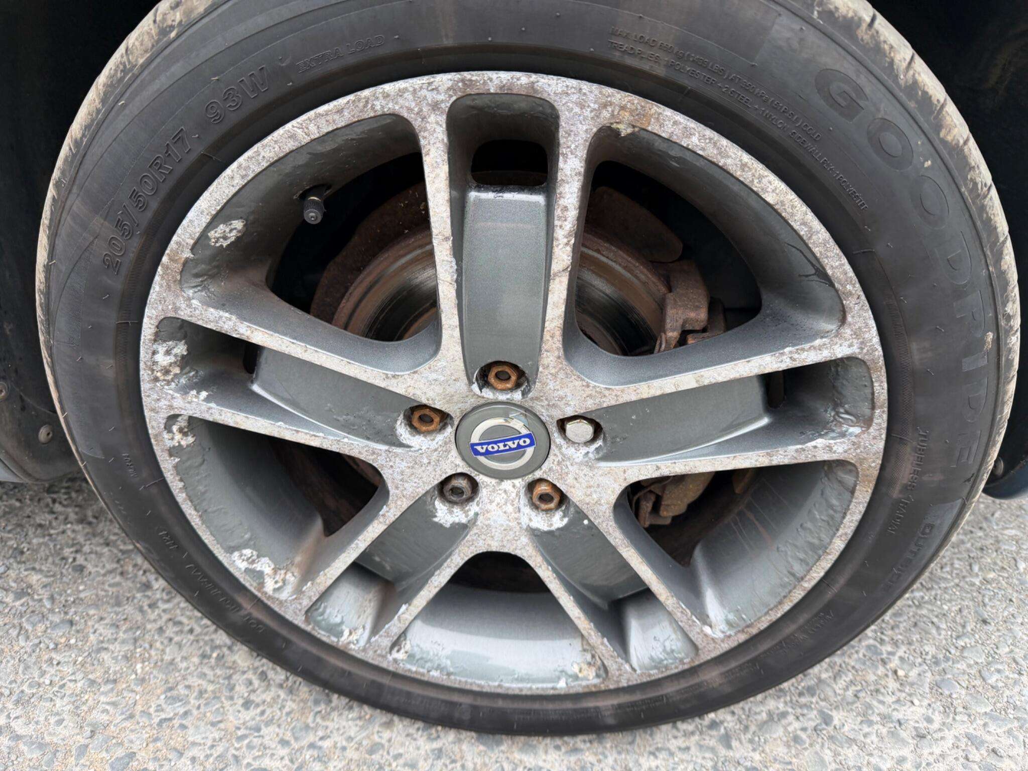 2011 VOLVO V50 2011 VOLVO V50