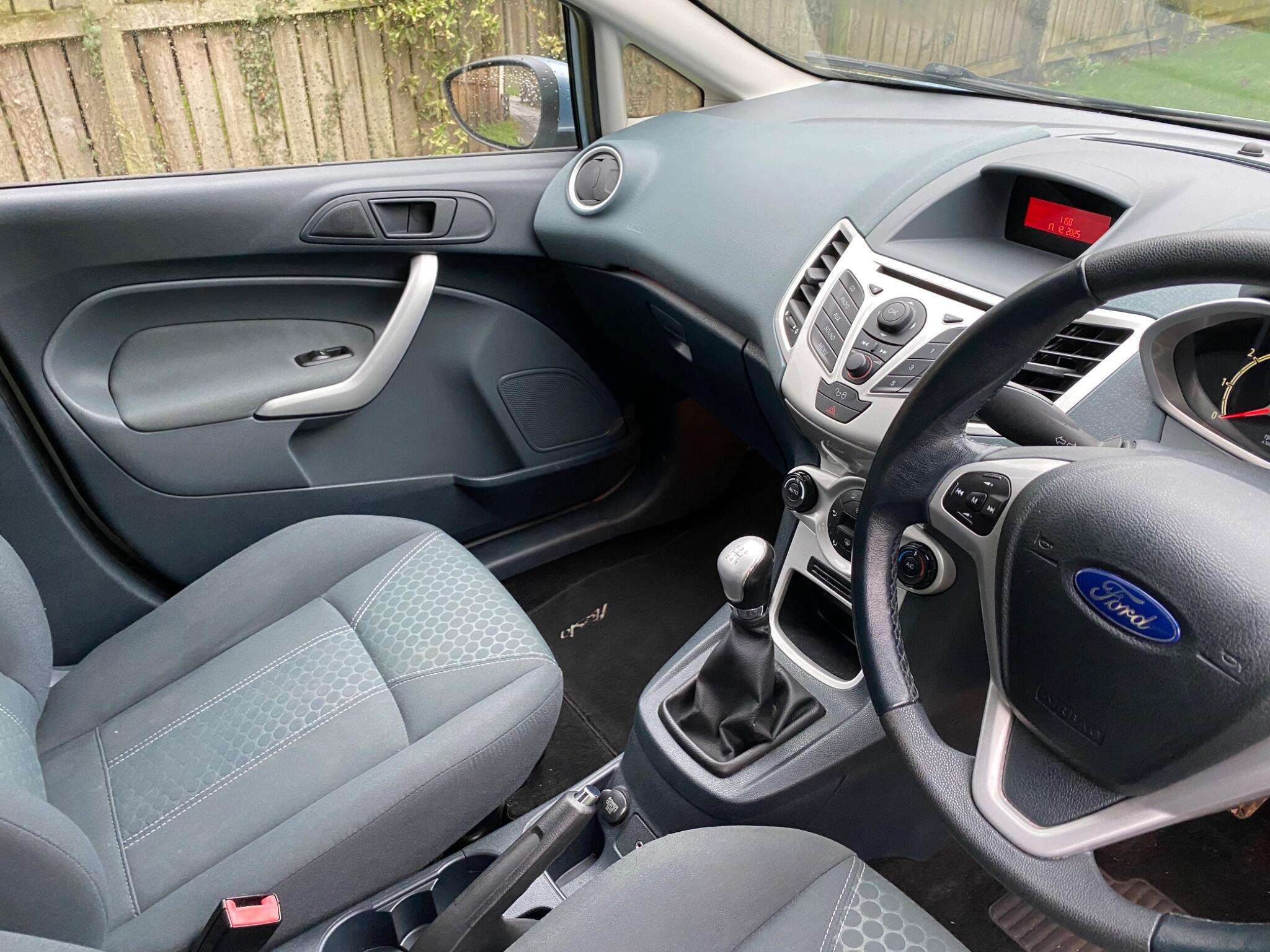 2010 FORD FIESTA 2010 FORD FIESTA