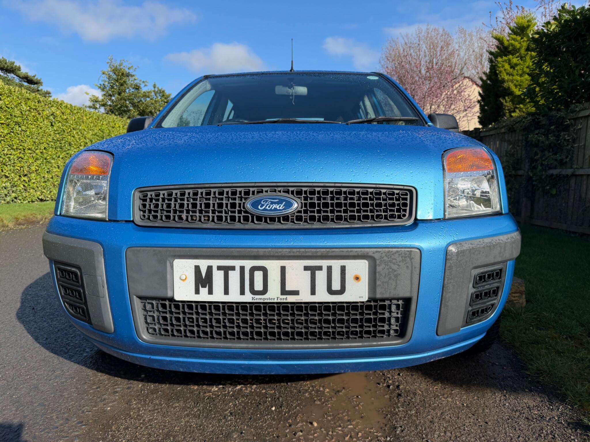 A 2010 FORD FUSION 1.4 TDCi Style + 5dr A 2010 FORD FUSION 1.4 TDCi Style + 5dr