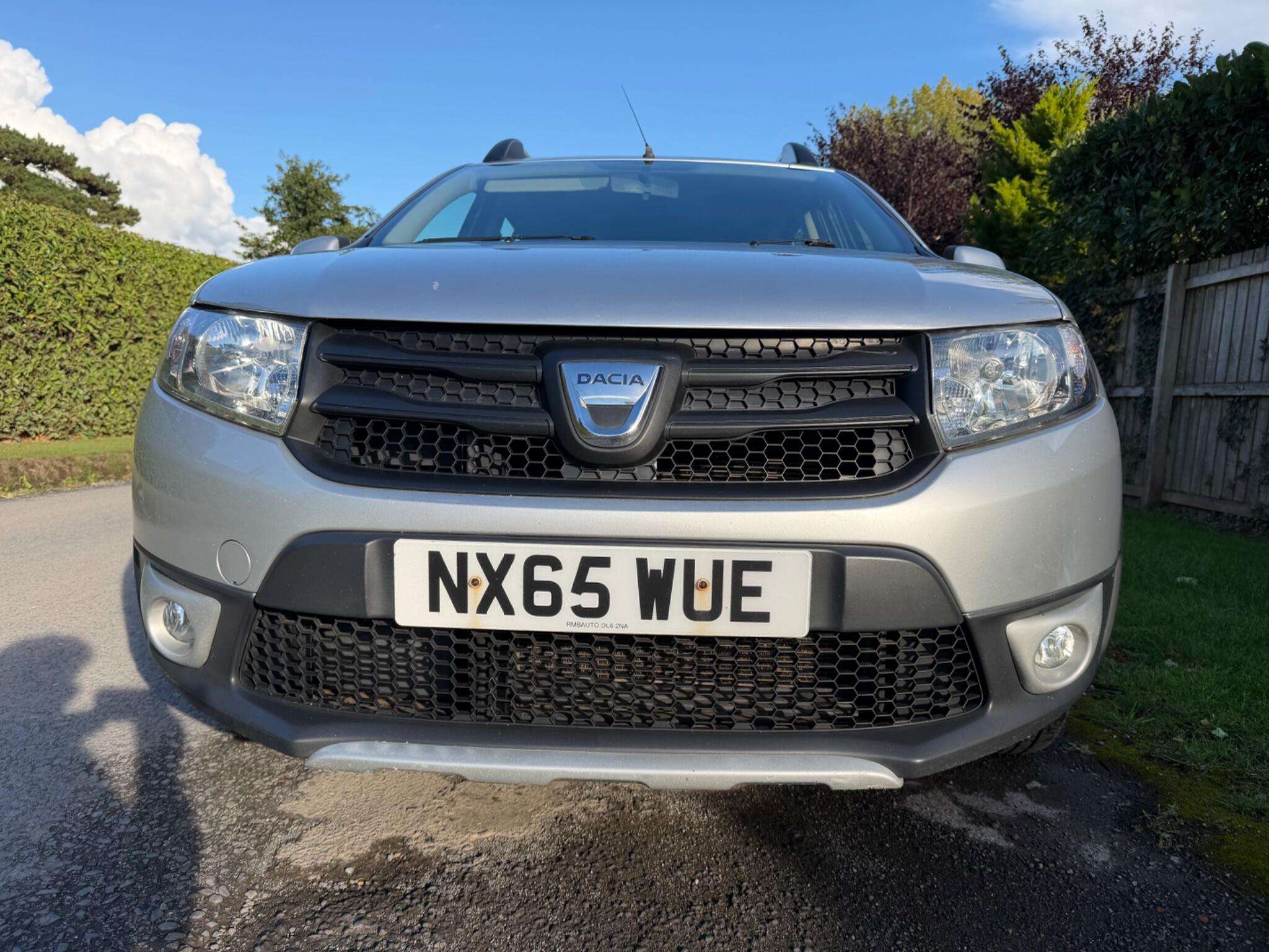 A 2015 DACIA SANDERO STEPWAY 0.9 TCe Ambiance Euro 5 5dr A 2015 DACIA SANDERO STEPWAY 0.9 TCe Ambiance Euro 5 5dr