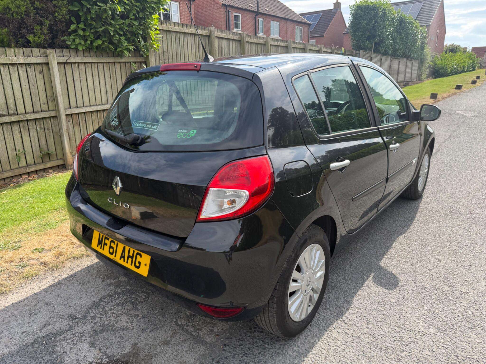 A 2011 RENAULT CLIO 1.2 Expression Euro 5 5dr A 2011 RENAULT CLIO 1.2 Expression Euro 5 5dr