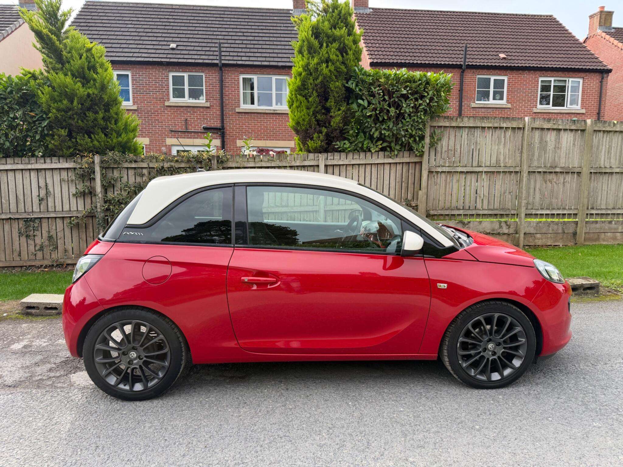 A 2017 VAUXHALL ADAM 1.2i JAM Euro 6 3dr A 2017 VAUXHALL ADAM 1.2i JAM Euro 6 3dr