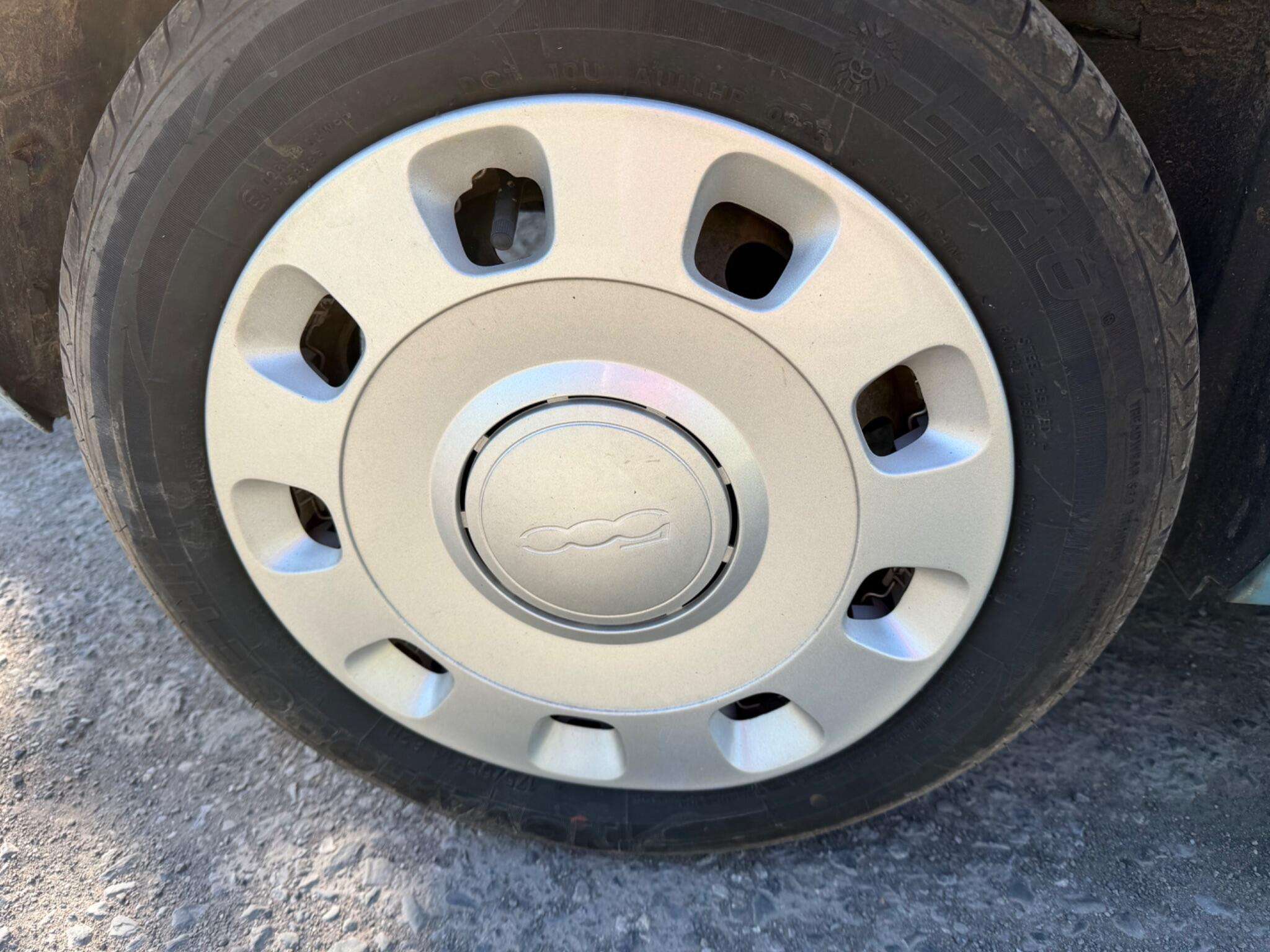 2017 FIAT 500 2017 FIAT 500