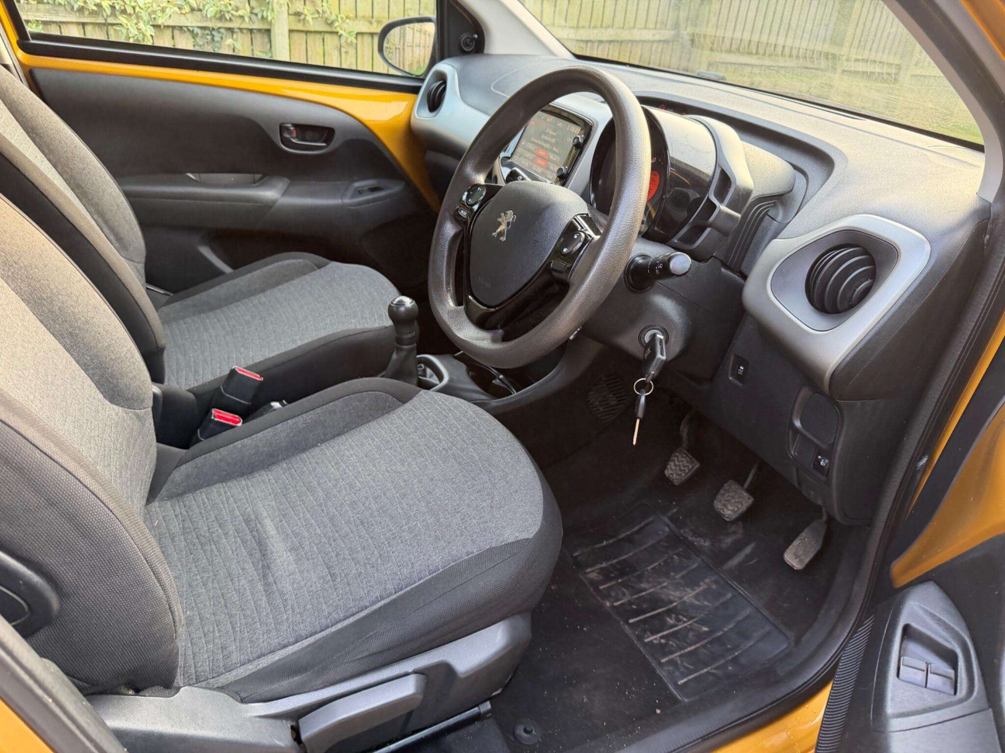 2017 PEUGEOT 108 2017 PEUGEOT 108