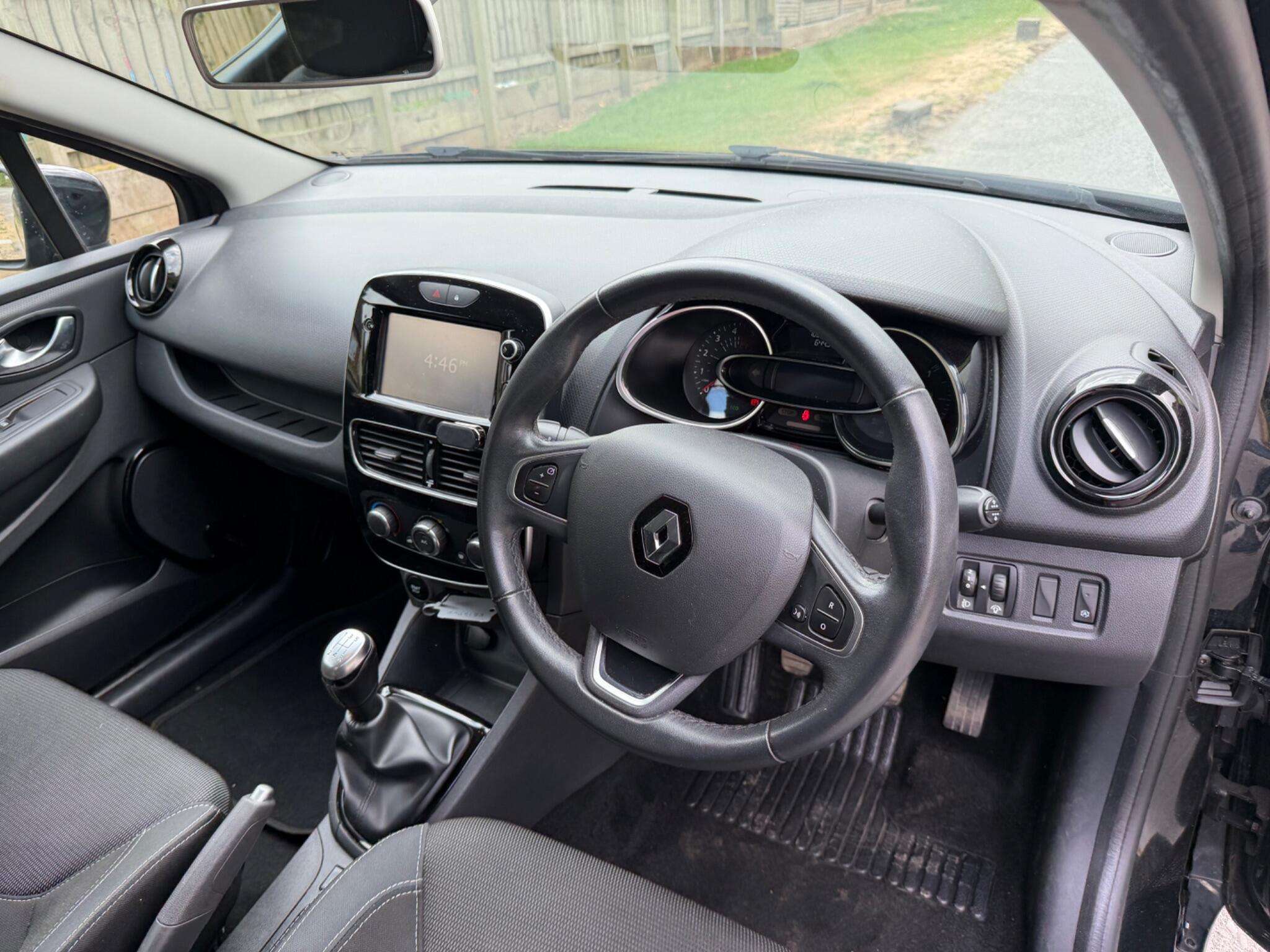 2017 RENAULT CLIO 2017 RENAULT CLIO