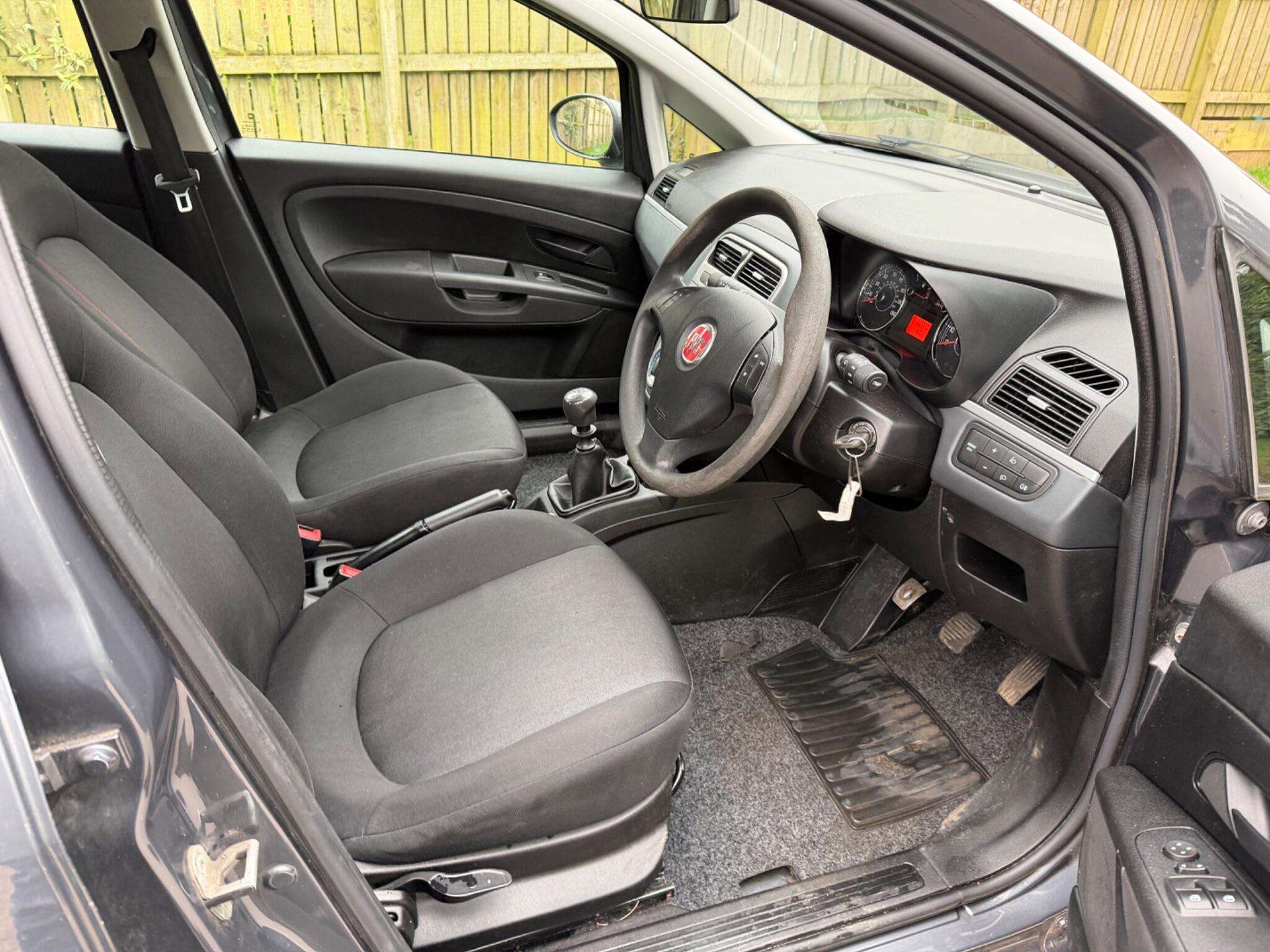 2013 FIAT PUNTO 2013 FIAT PUNTO