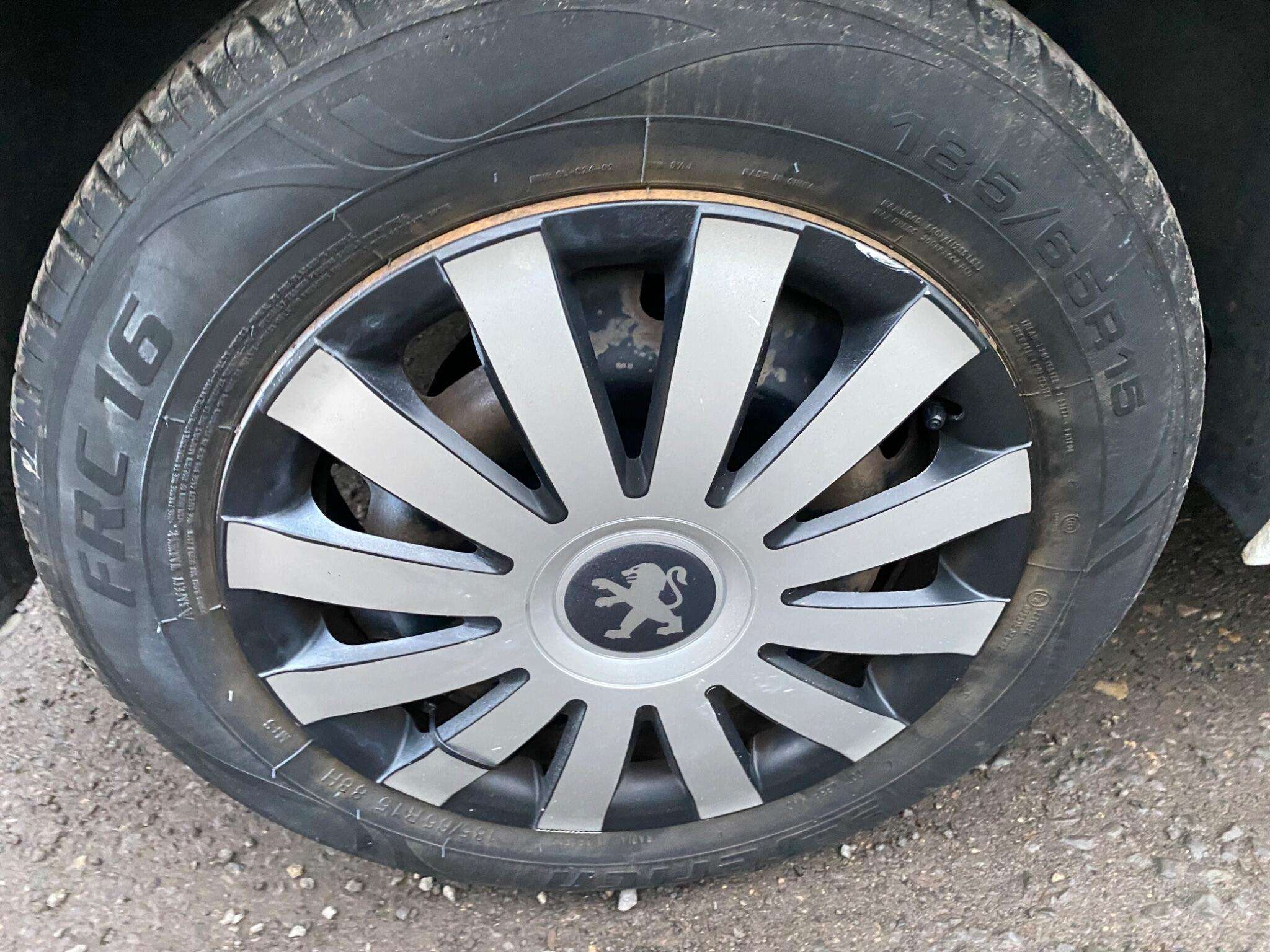 2014 PEUGEOT 208 2014 PEUGEOT 208