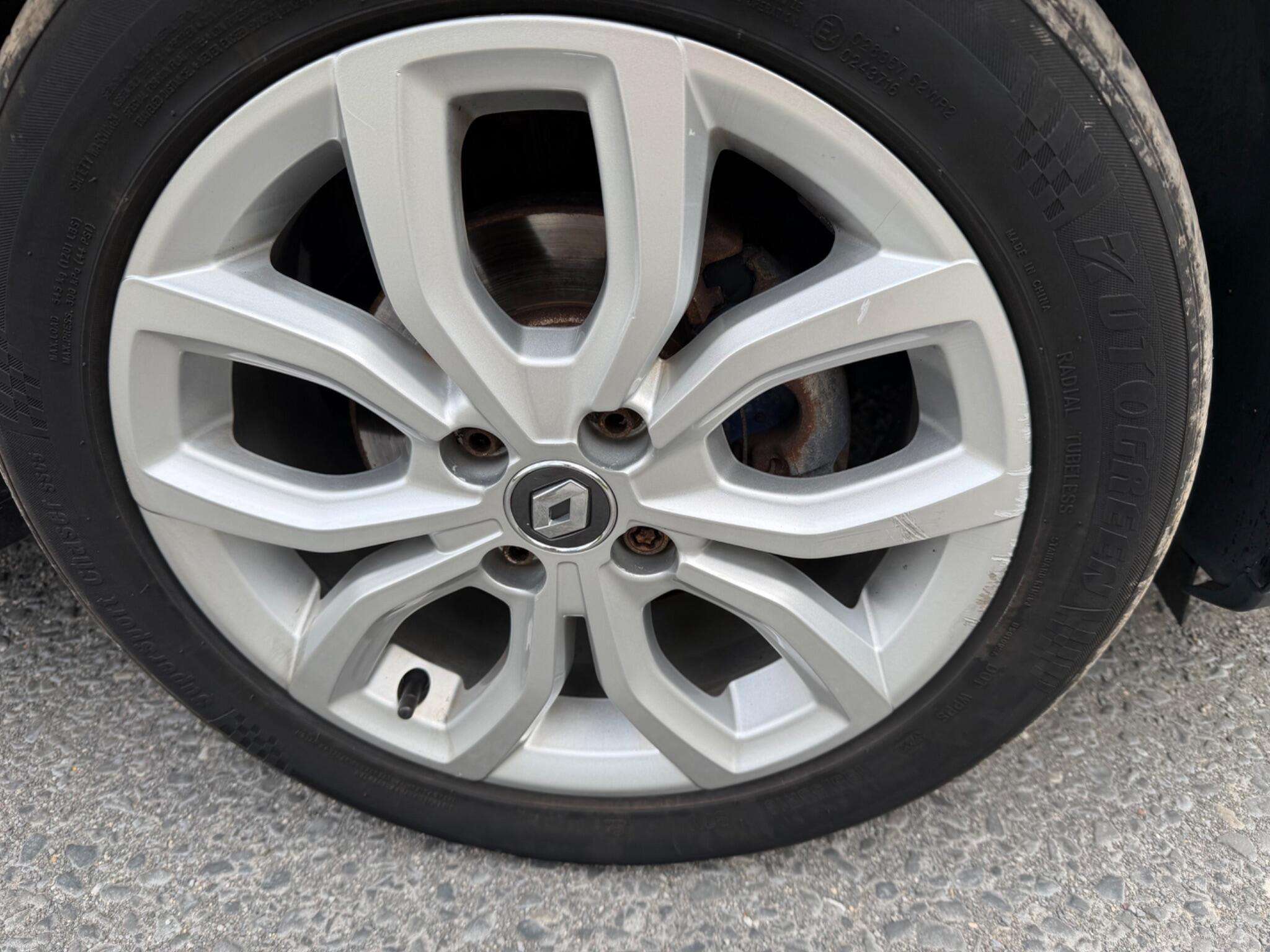 2017 RENAULT CLIO 2017 RENAULT CLIO