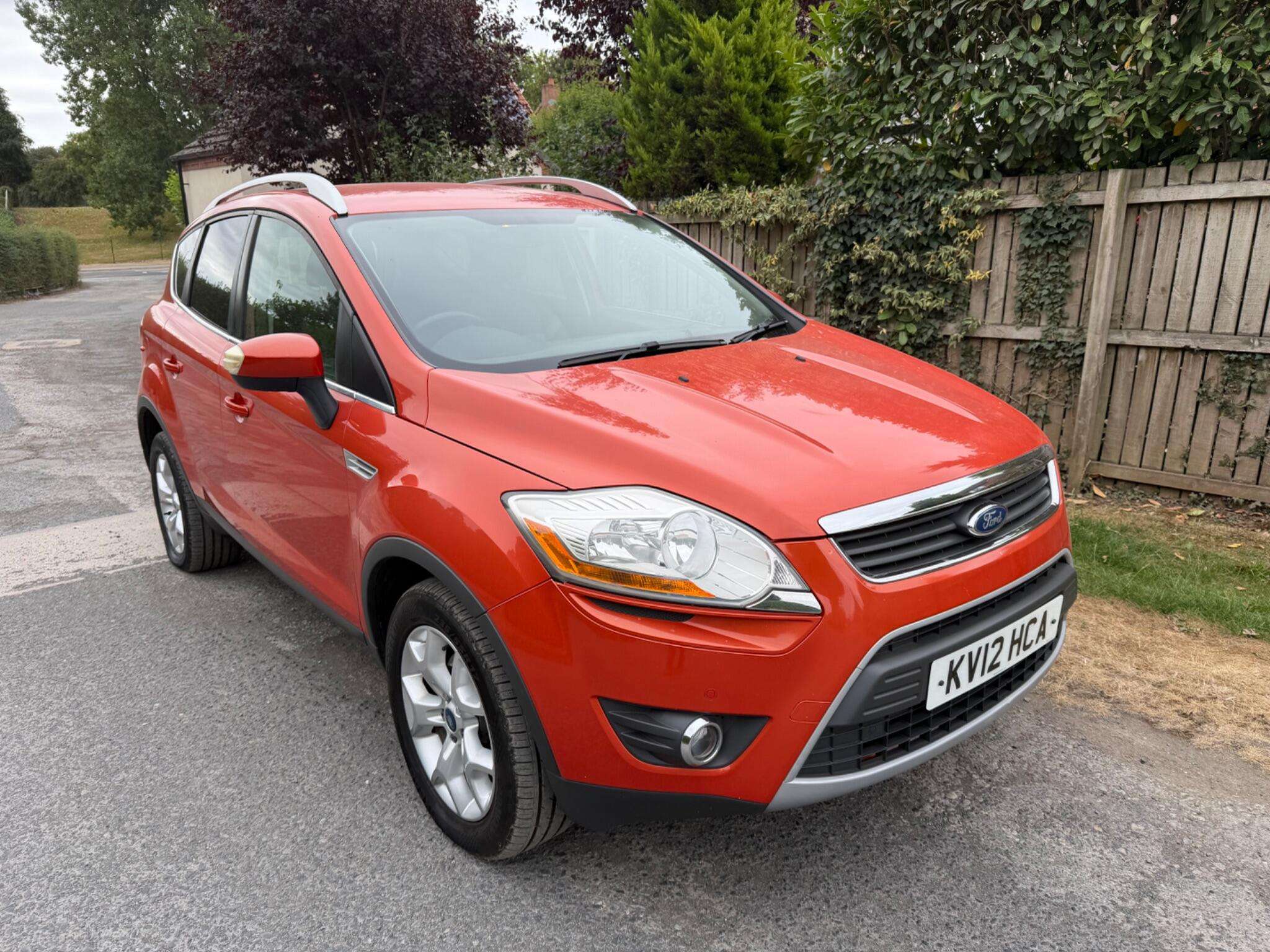 A 2012 FORD KUGA 2.0 TDCi Zetec Powershift AWD Euro 5 5dr A 2012 FORD KUGA 2.0 TDCi Zetec Powershift AWD Euro 5 5dr