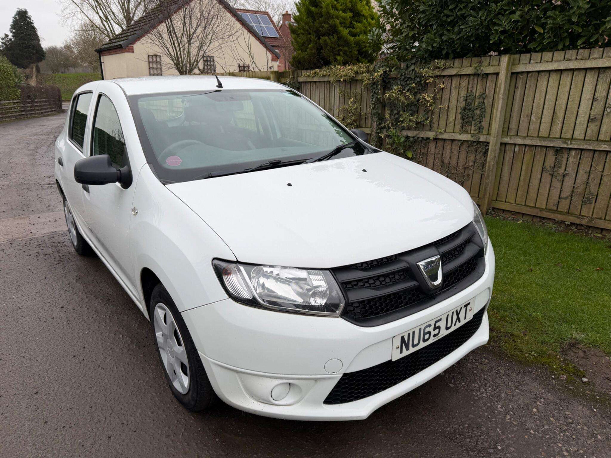 A 2015 DACIA SANDERO 1.2 Ambiance Euro 6 5dr A 2015 DACIA SANDERO 1.2 Ambiance Euro 6 5dr