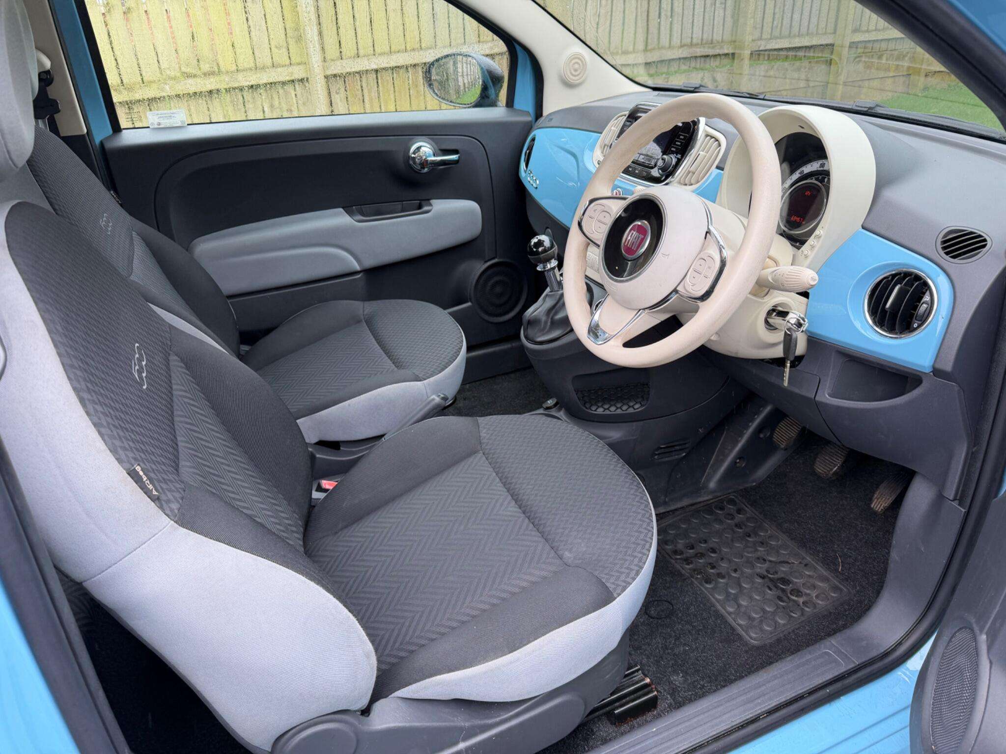 2017 FIAT 500 2017 FIAT 500